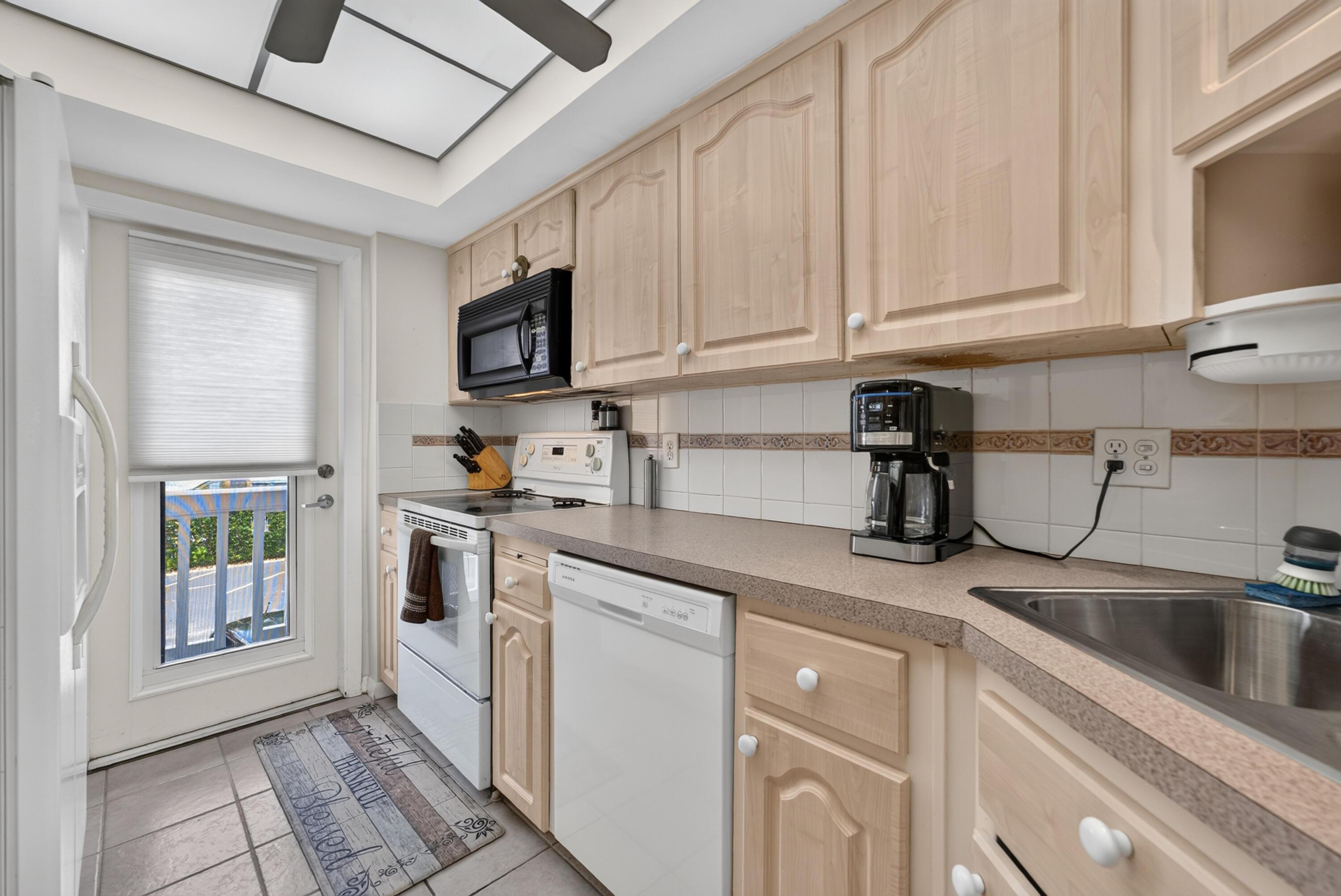 1100 SW 12th Street 208, Fort Lauderdale, FL 33315, Fort Lauderdale - Photo 4