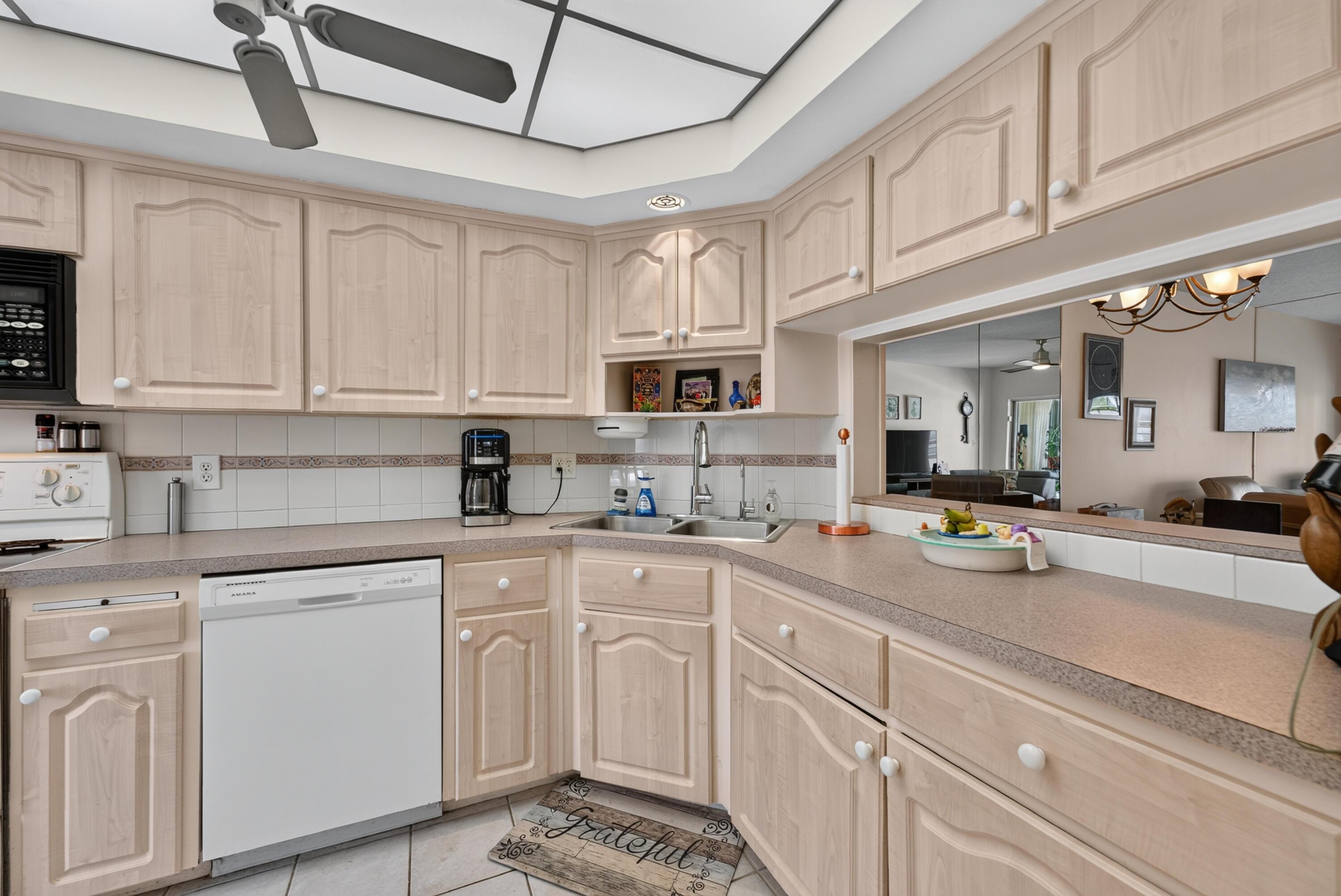 1100 SW 12th Street 208, Fort Lauderdale, FL 33315, Fort Lauderdale - Photo 3