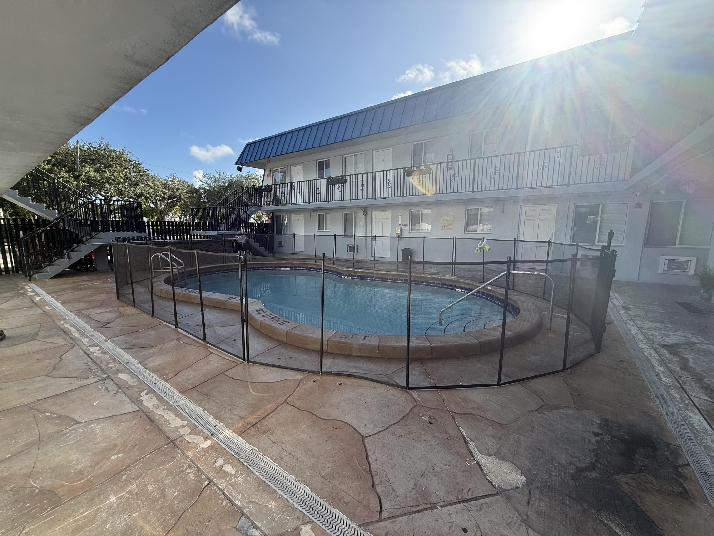 37 SW 14th Street 9, Dania Beach, FL 33004, Dania Beach