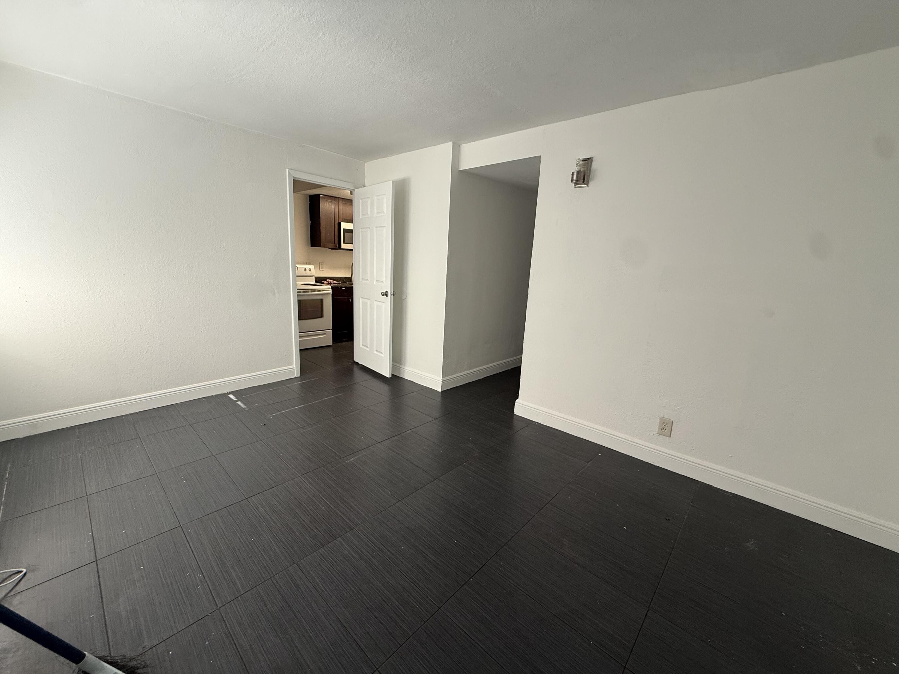 37 SW 14th Street 9, Dania Beach, FL 33004, Dania Beach - Photo 2