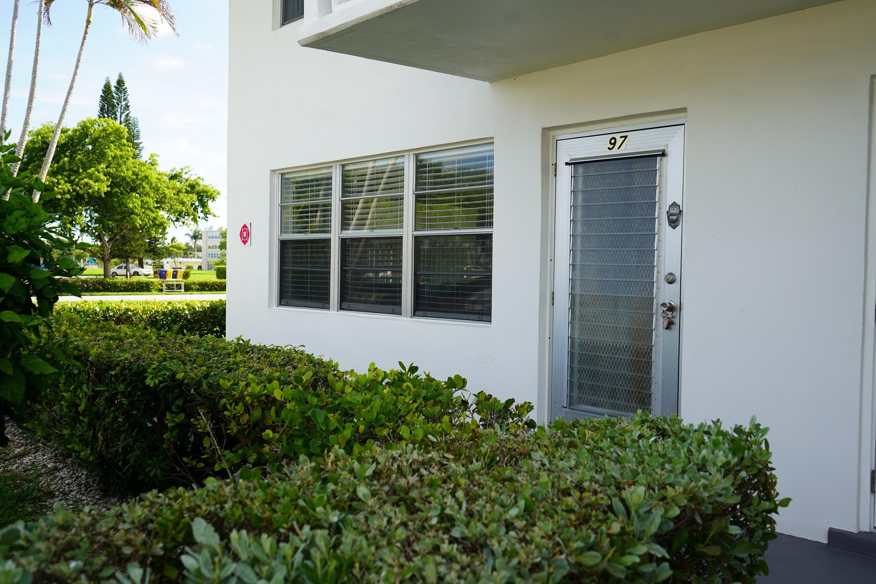 97 BERKSHIRE E, West Palm Beach, FL 33417, West Palm Beach - Photo 3
