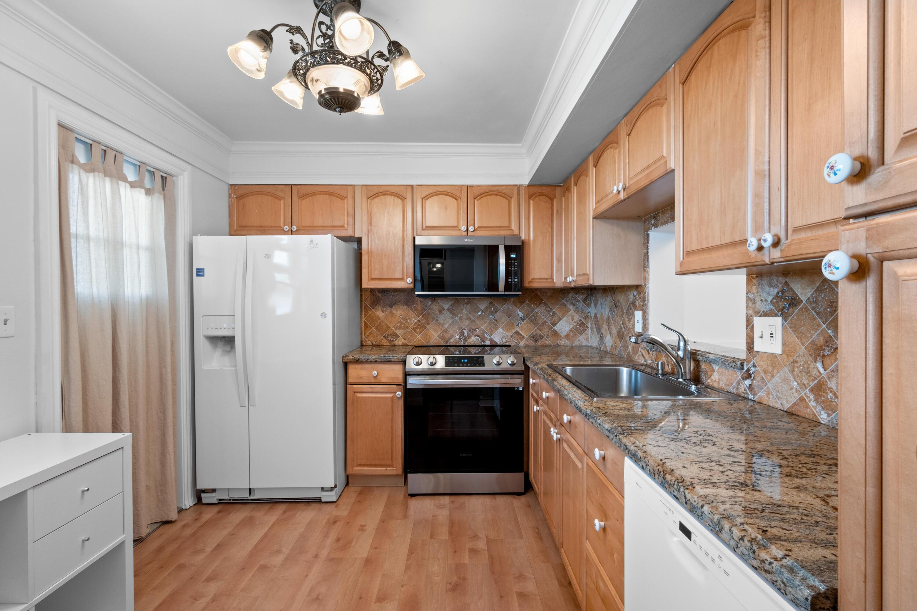 620 NE 12th Avenue 602, Hallandale Beach, FL 33009, Hallandale Beach - Photo 4