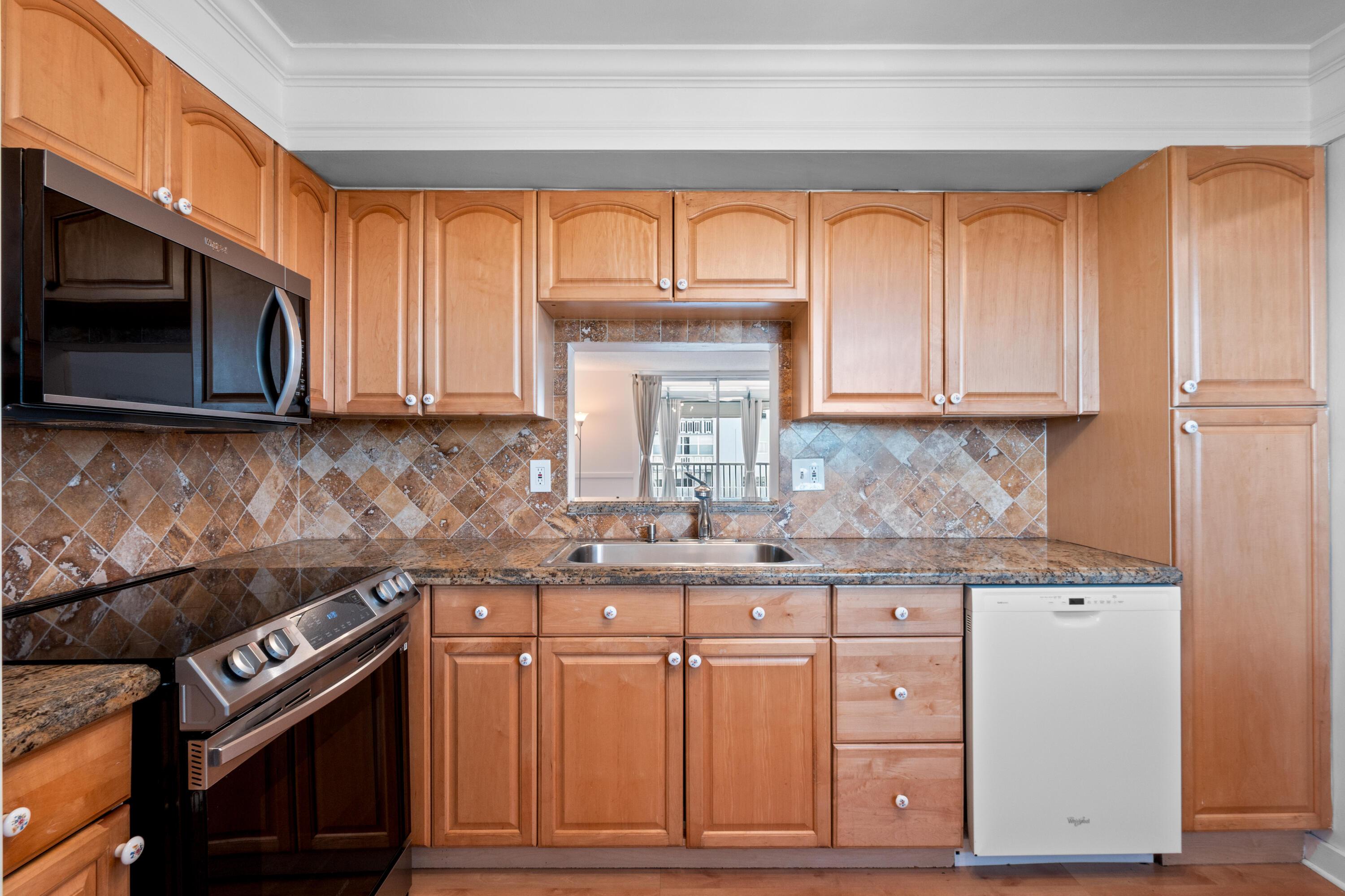 620 NE 12th Avenue 602, Hallandale Beach, FL 33009, Hallandale Beach - Photo 5