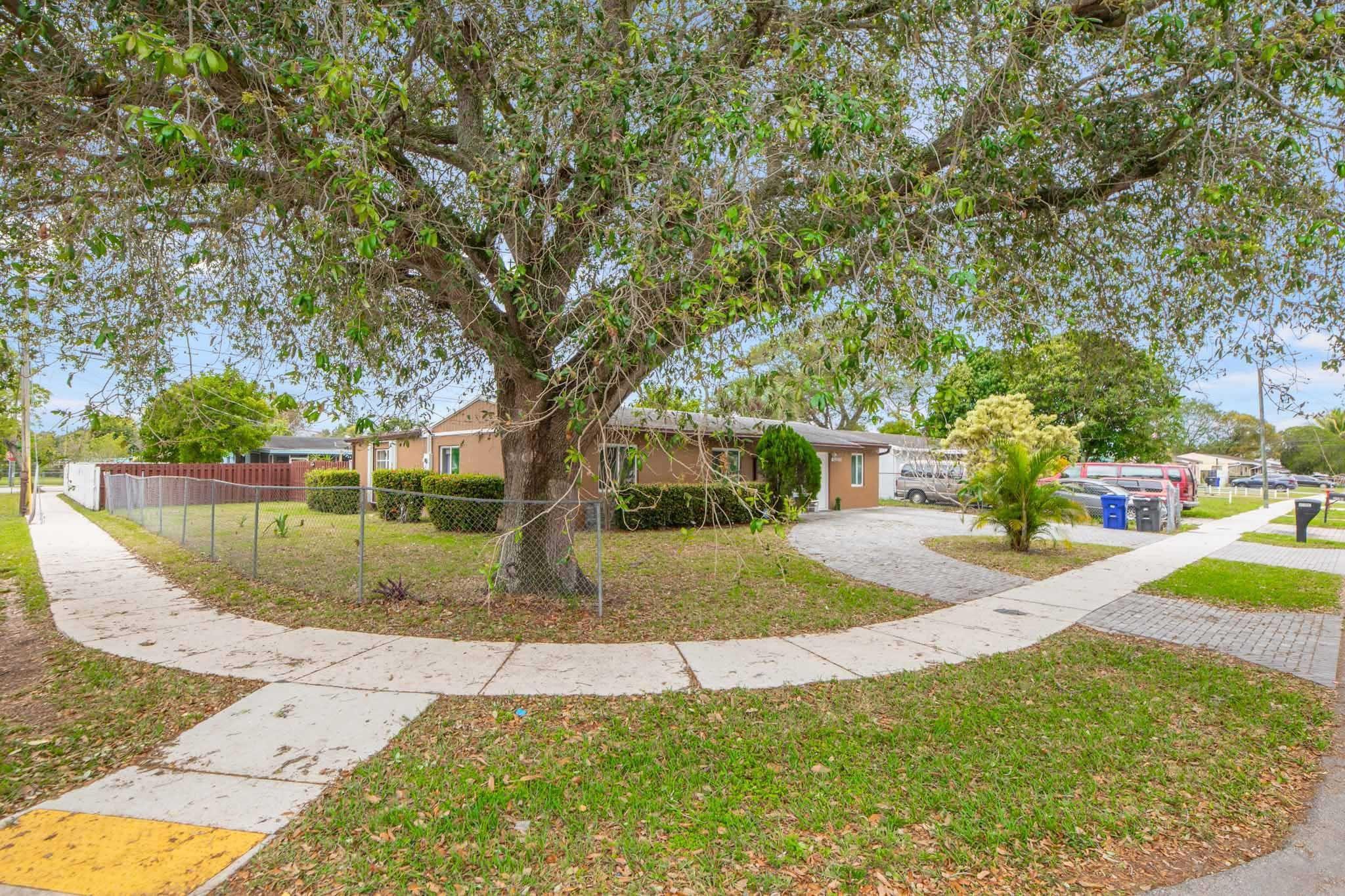 6500 SW 16th Court, North Lauderdale, FL 33068, North Lauderdale - Photo 3