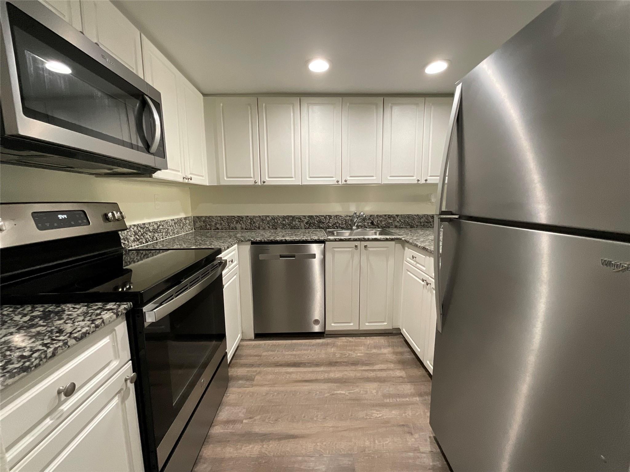 19455 NE 10 Avenue 2-104, North Miami Beach, FL 33179, North Miami Beach