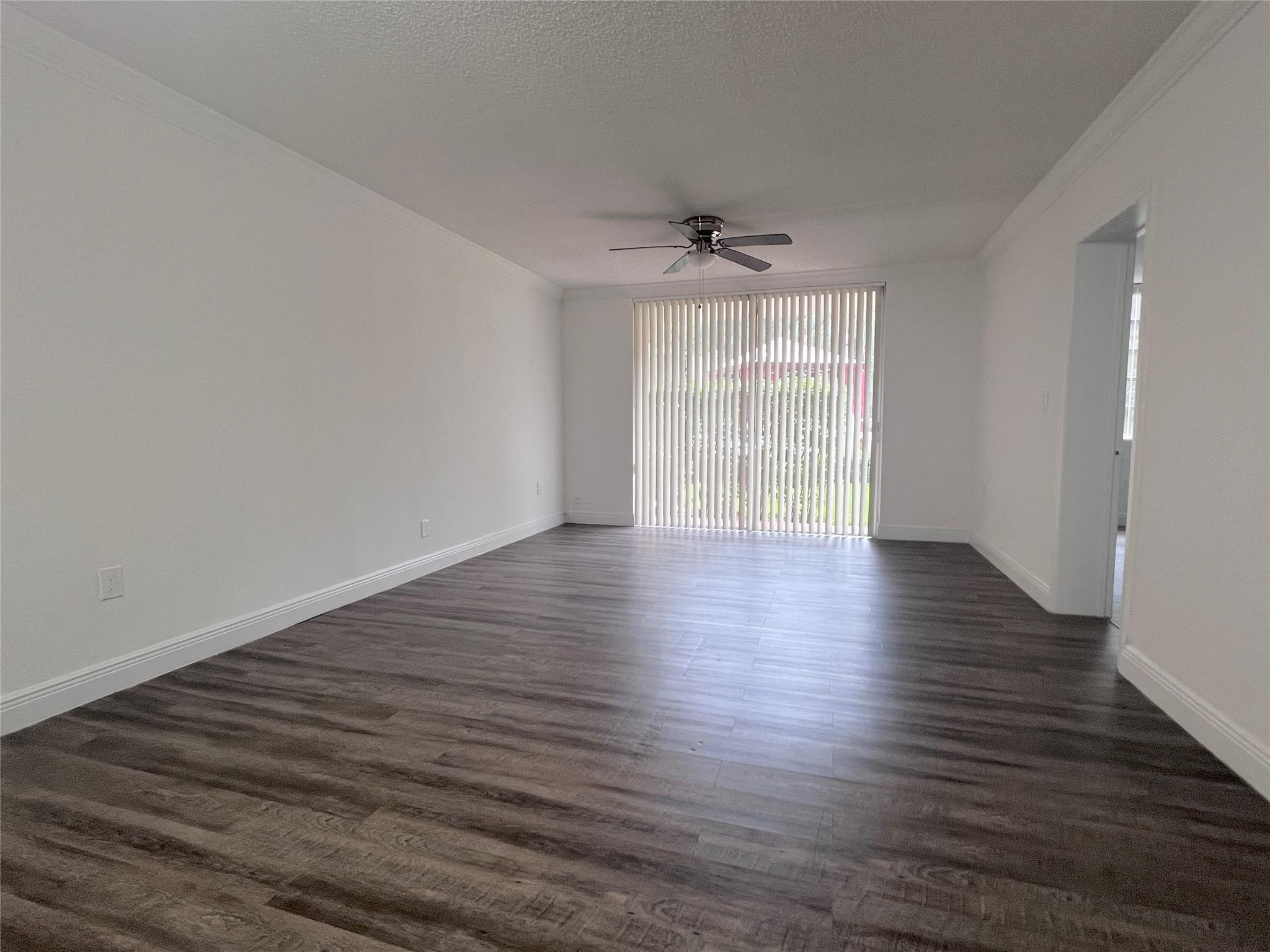 19455 NE 10 Avenue 2-104, North Miami Beach, FL 33179, North Miami Beach - Photo 3