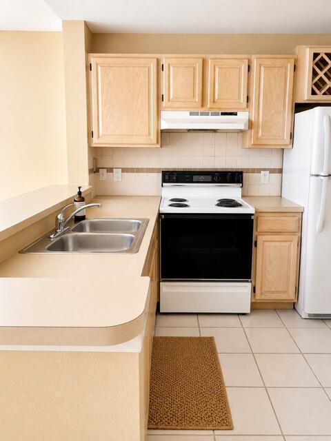 1780 Palm Cove Boulevard 6-302, Delray Beach, FL 33445, Delray Beach - Photo 3