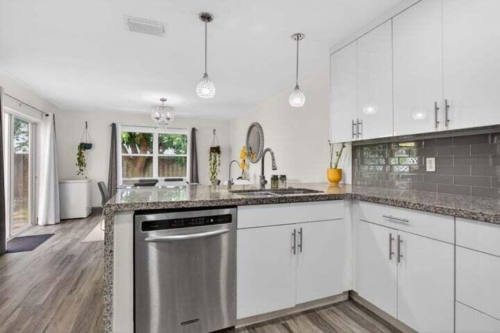 4131 Eastridge Circle, Pompano Beach, FL 33064, Pompano Beach - Photo 4