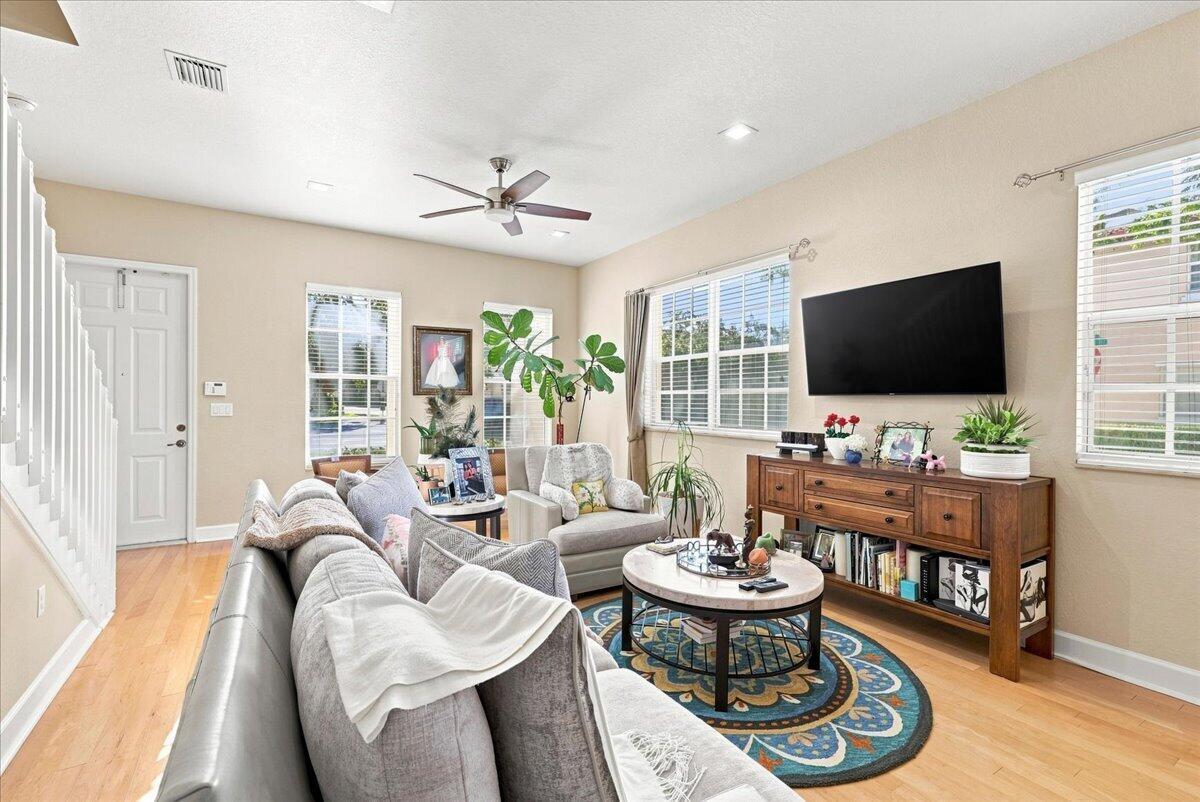 701 SW 147TH Avenue, Pembroke Pines, FL 33027, Pembroke Pines - Photo 4
