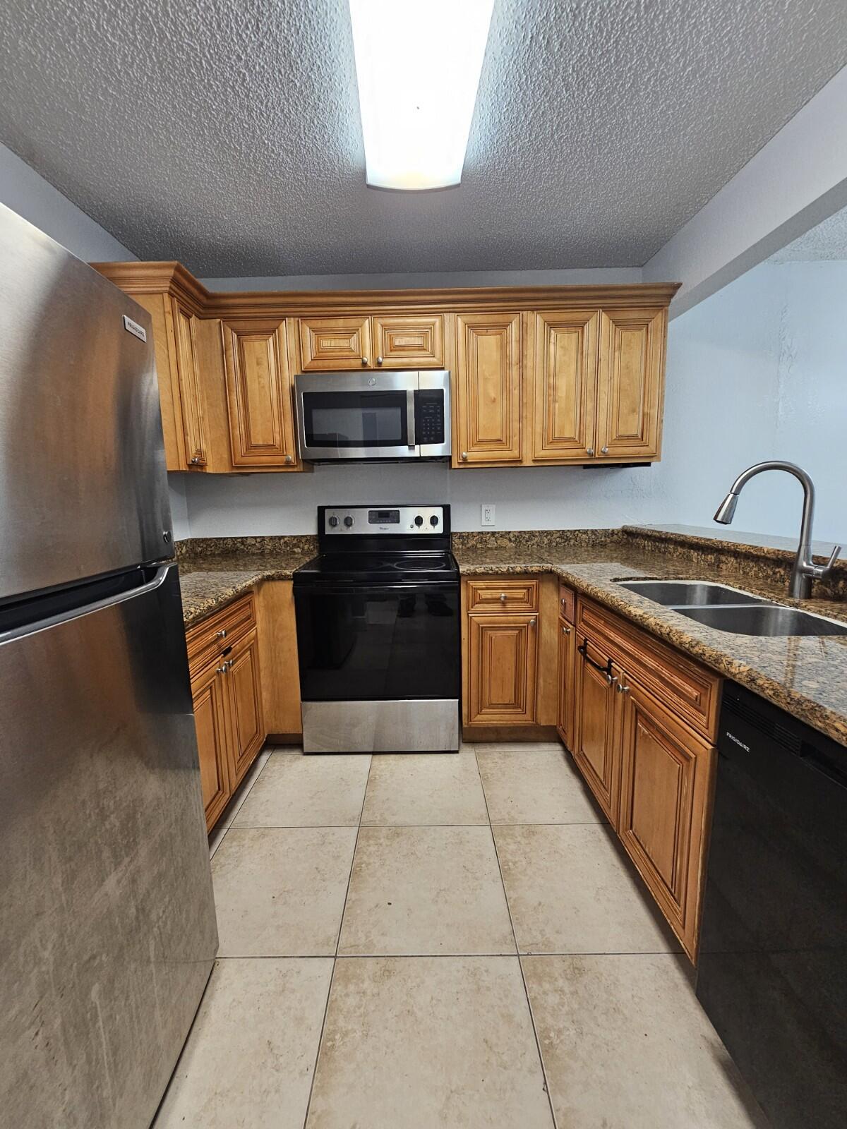 1453 LAKE CRYSTAL Drive D, West Palm Beach, FL 33411, West Palm Beach - Photo 4