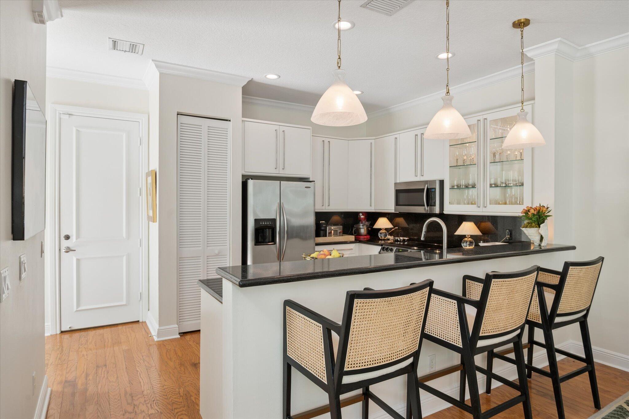 608 NE 11th Avenue, Fort Lauderdale, FL 33304, Fort Lauderdale - Photo 4
