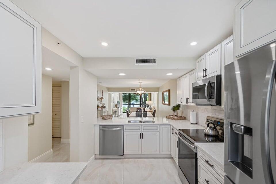 2101 Marina Isle Way 203, Jupiter, FL 33477, Jupiter - Photo 3