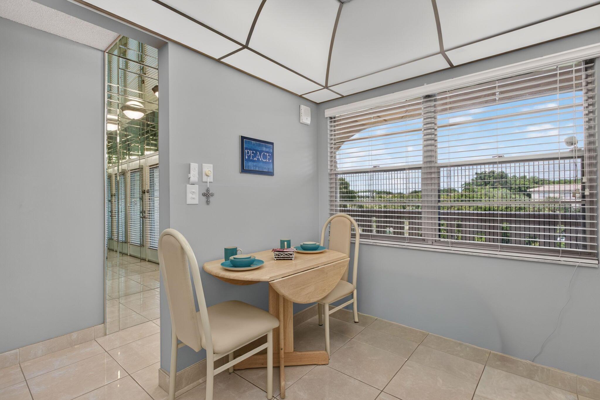 2304 LUCAYA Lane L4, Coconut Creek, FL 33066, Coconut Creek - Photo 4