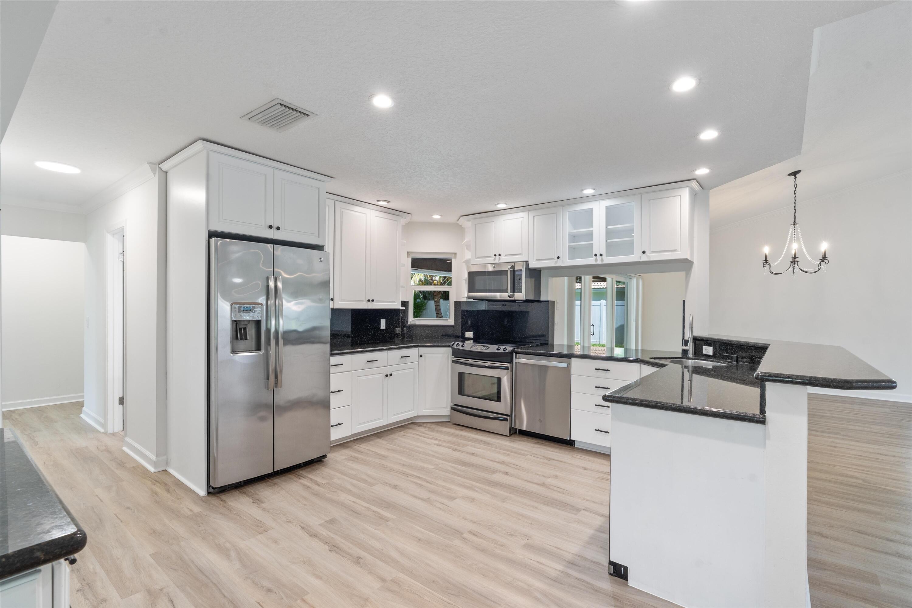 1375 NW 16th Street, Boca Raton, FL 33486, Boca Raton - Photo 2