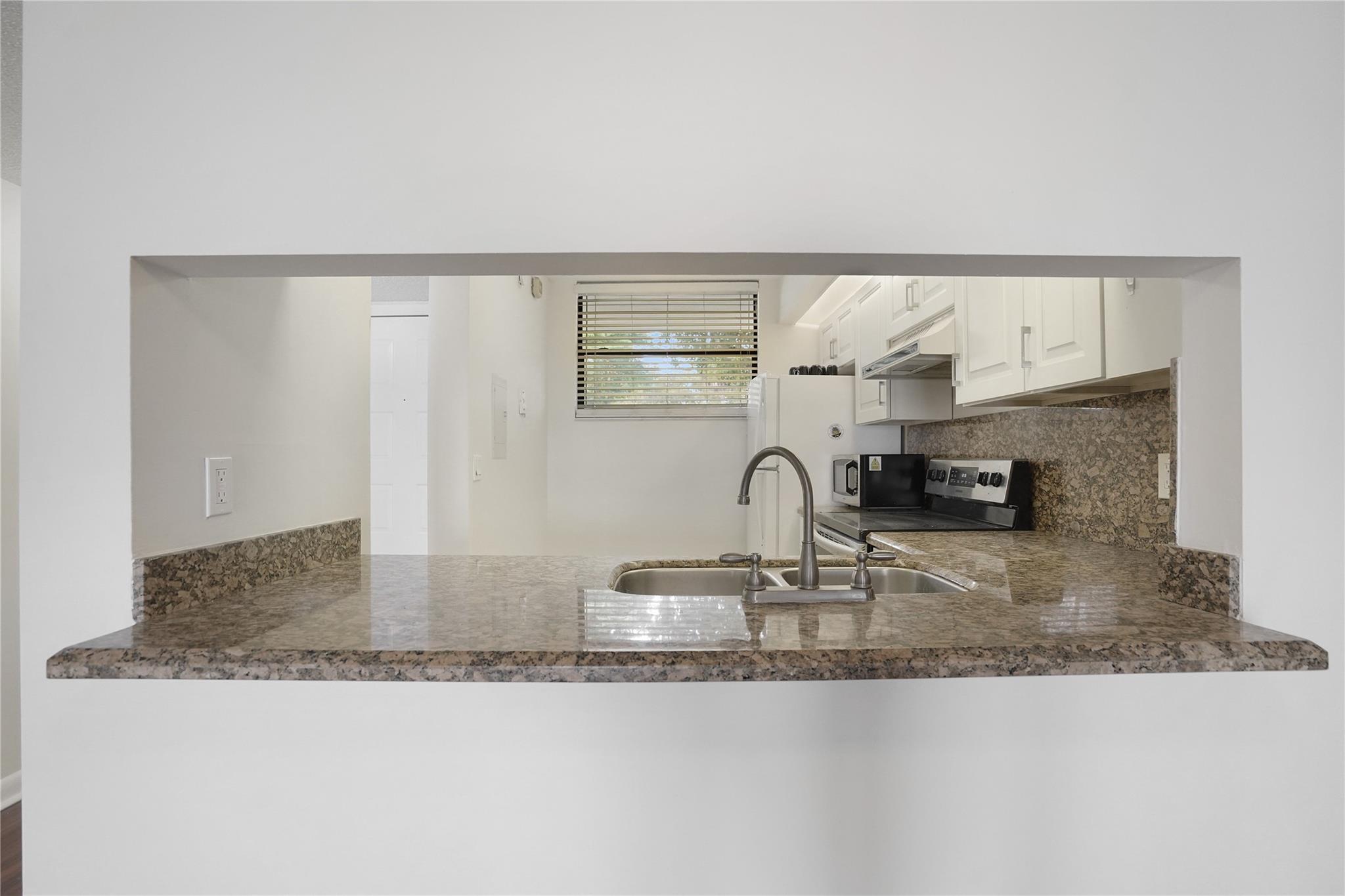 109 Lake Emerald Drive 110, Oakland Park, FL 33309, Oakland Park - Photo 3