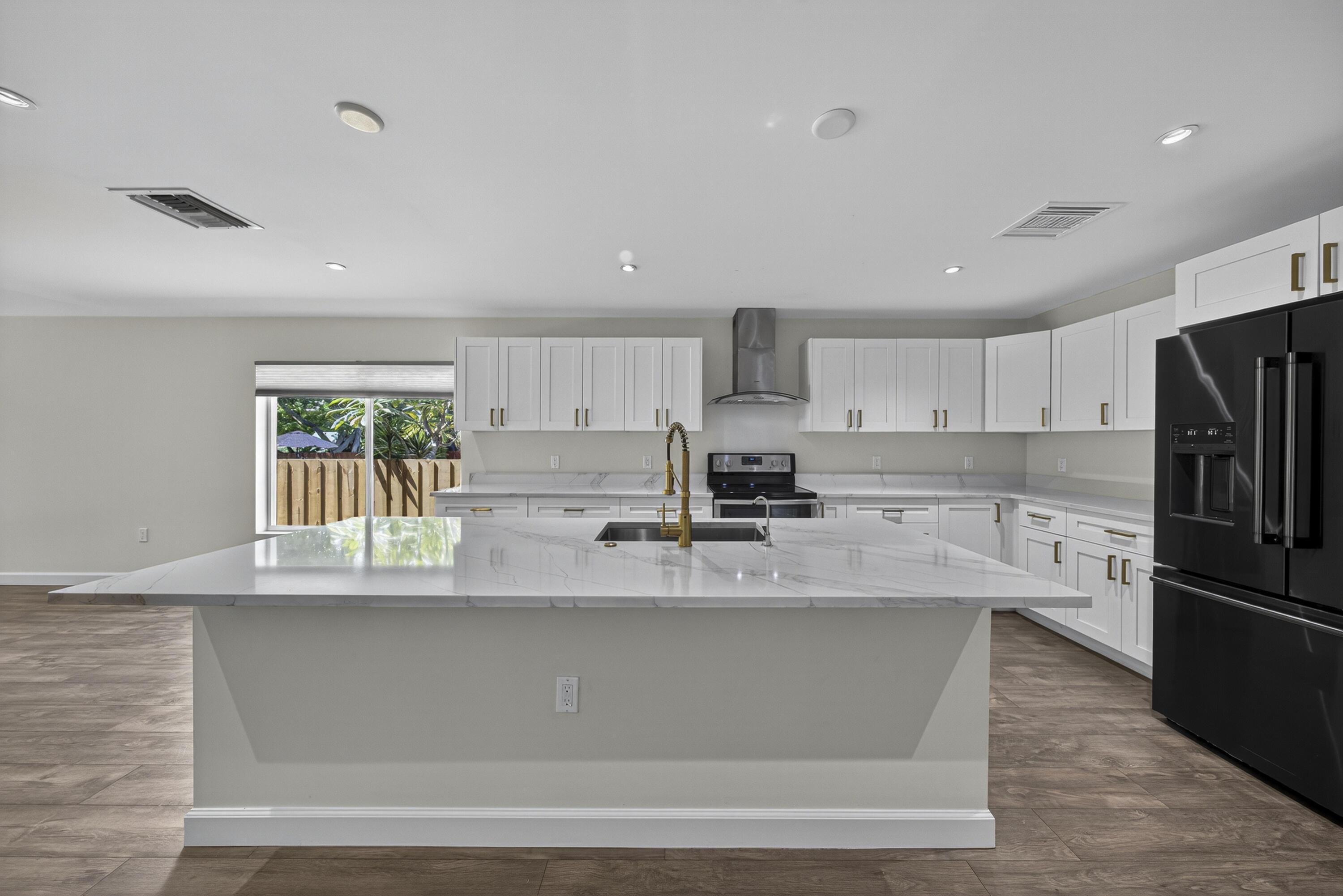 410 NE 34TH Street, Oakland Park, FL 33334, Oakland Park - Photo 5