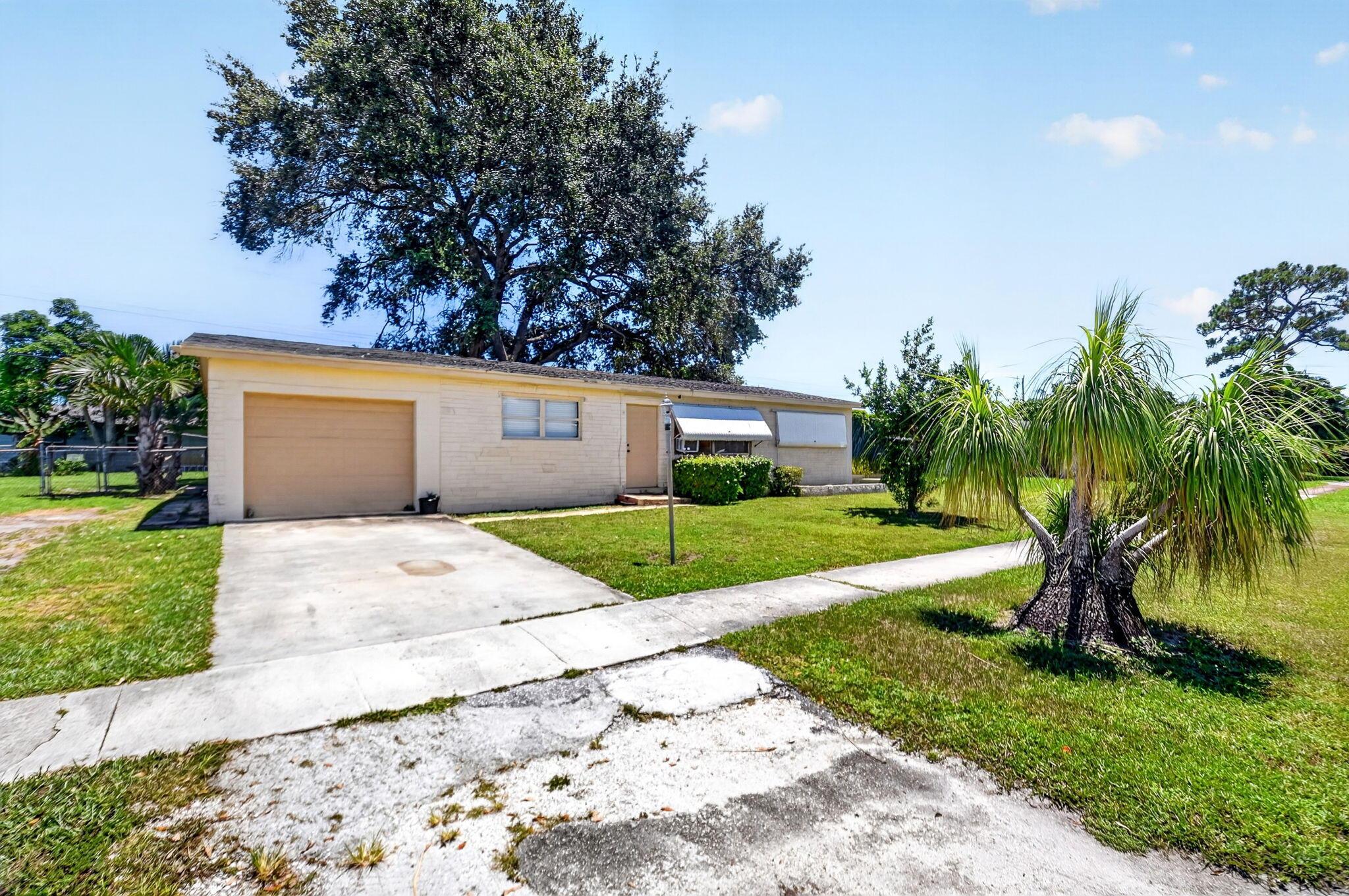 1572 Woodland Avenue, West Palm Beach, FL 33415, West Palm Beach