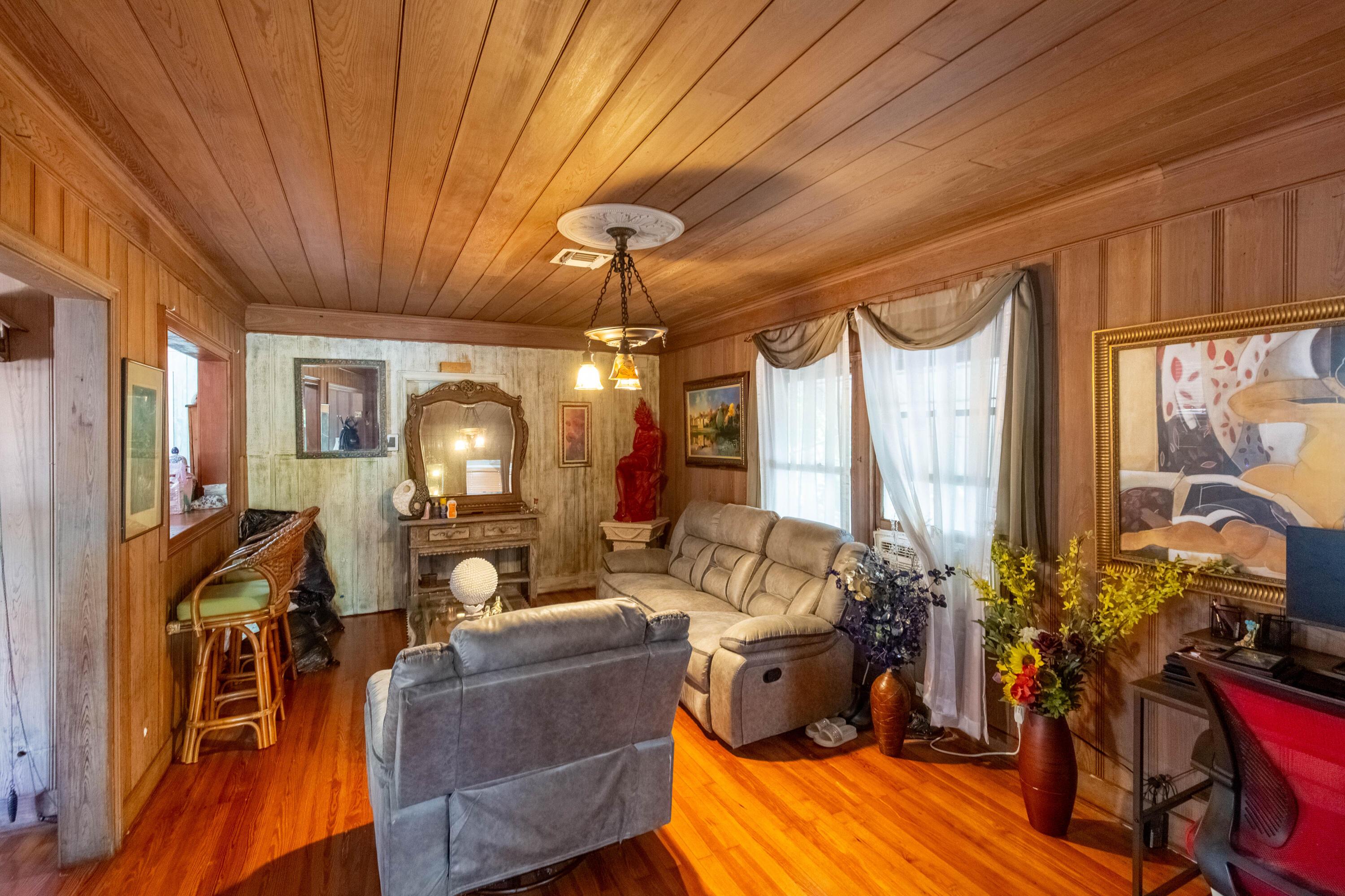 1016 N E Street, Lake Worth Beach, FL 33460, Lake Worth Beach - Photo 4