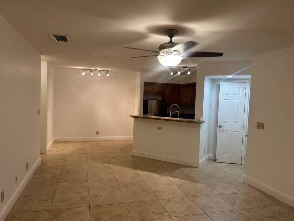 3370 N PINEWALK Drive N 1217, Margate, FL 33063, Margate