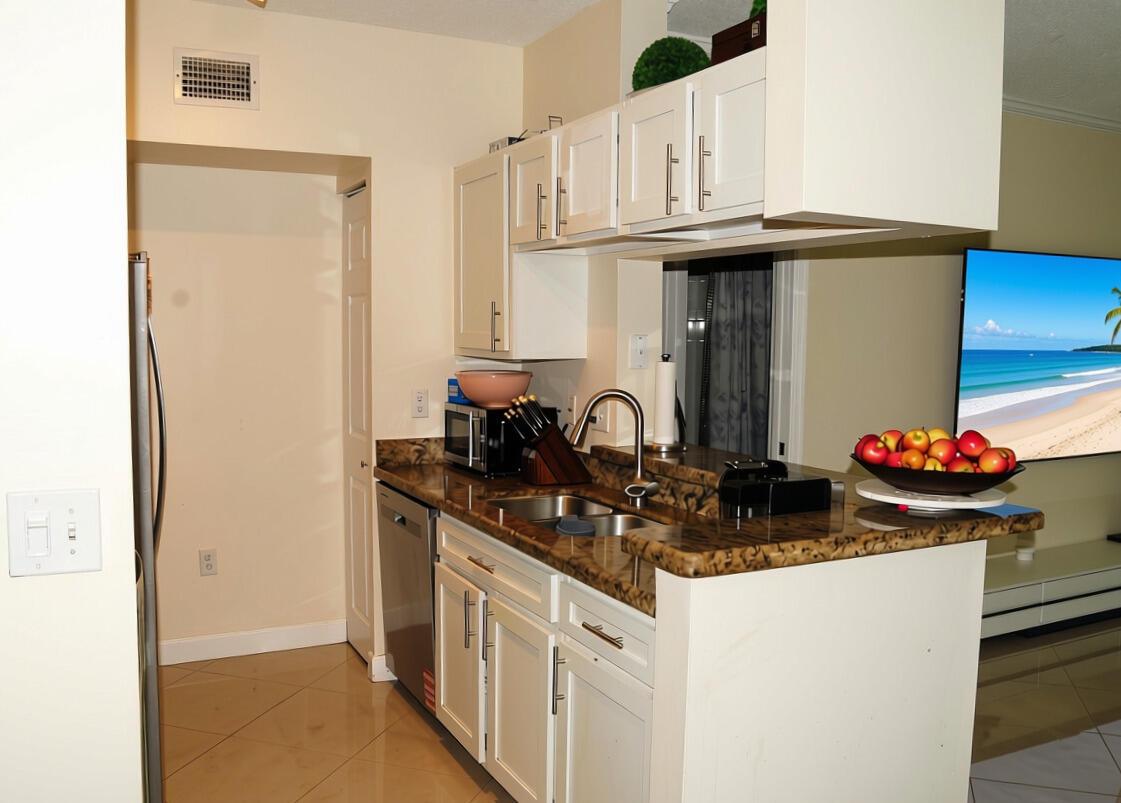11685 W Atlantic Boulevard 923, Coral Springs, FL 33071, Coral Springs - Photo 3