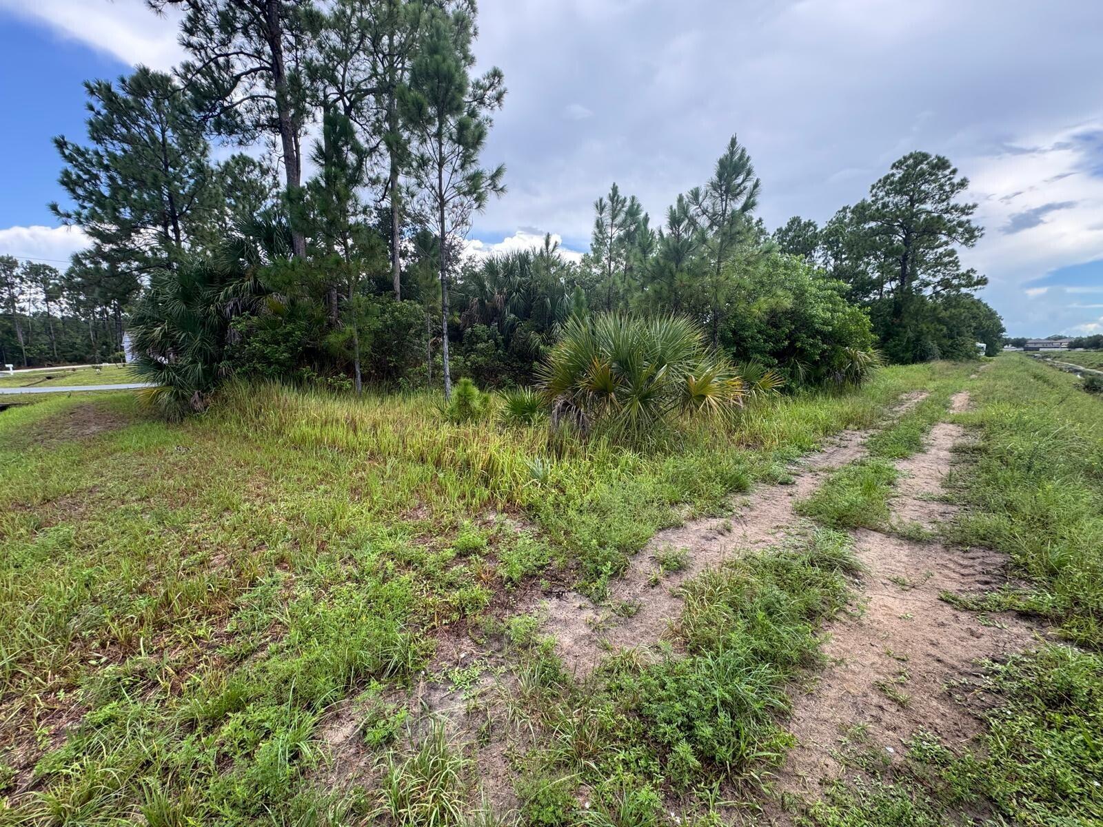 527 PAIGO Street SE, Palm Bay, FL 32909, Palm Bay - Photo 2