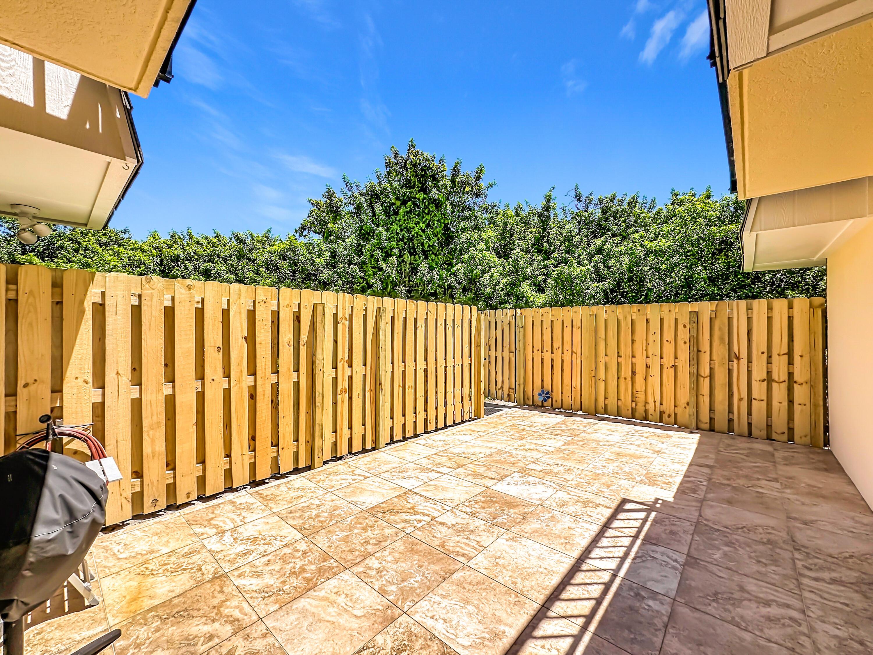 3192 SE BROOK Street, Stuart, FL 34997, Stuart - Photo 5