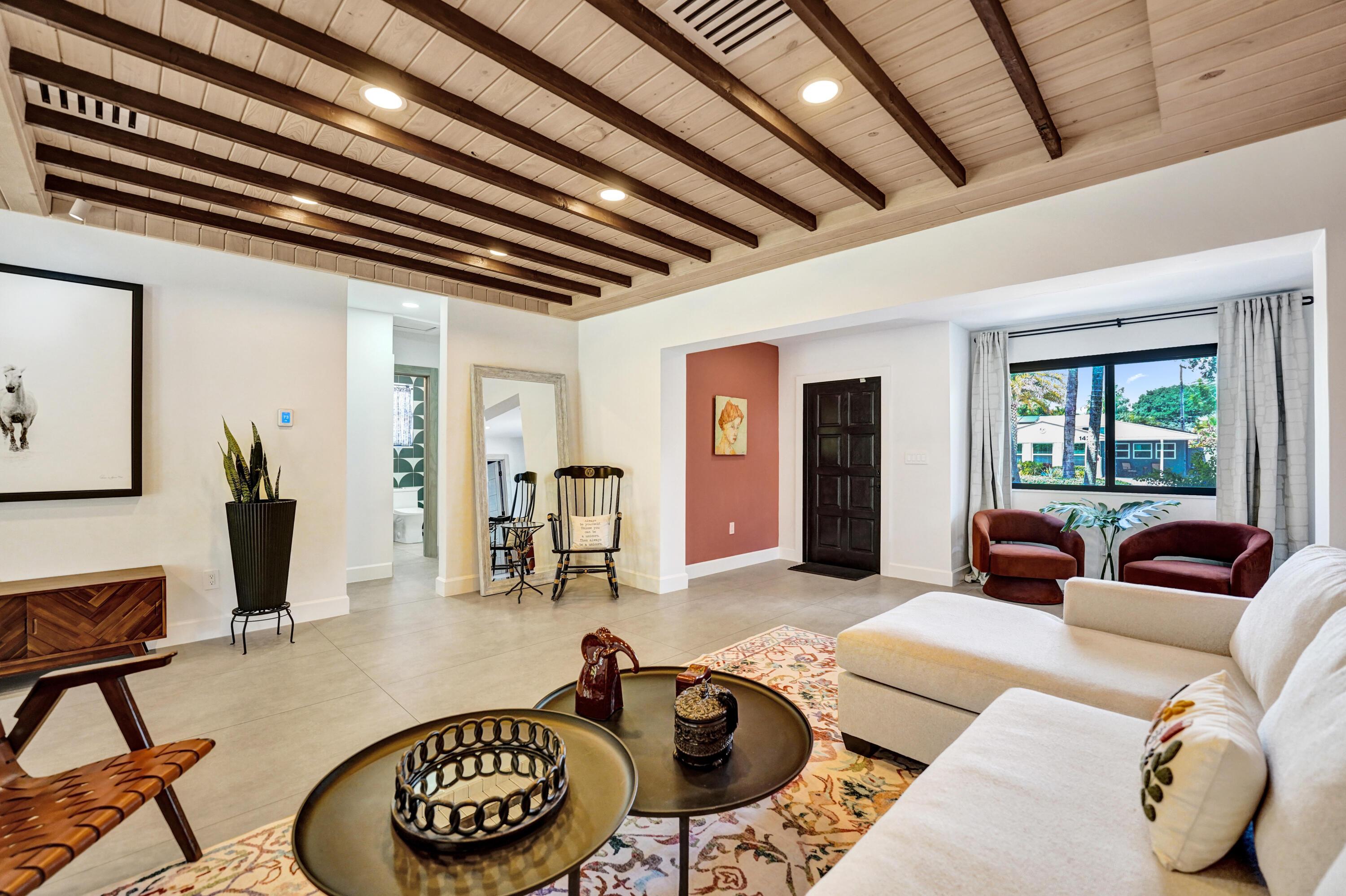 1424 NE 16TH Avenue, Fort Lauderdale, FL 33304, Fort Lauderdale - Photo 2