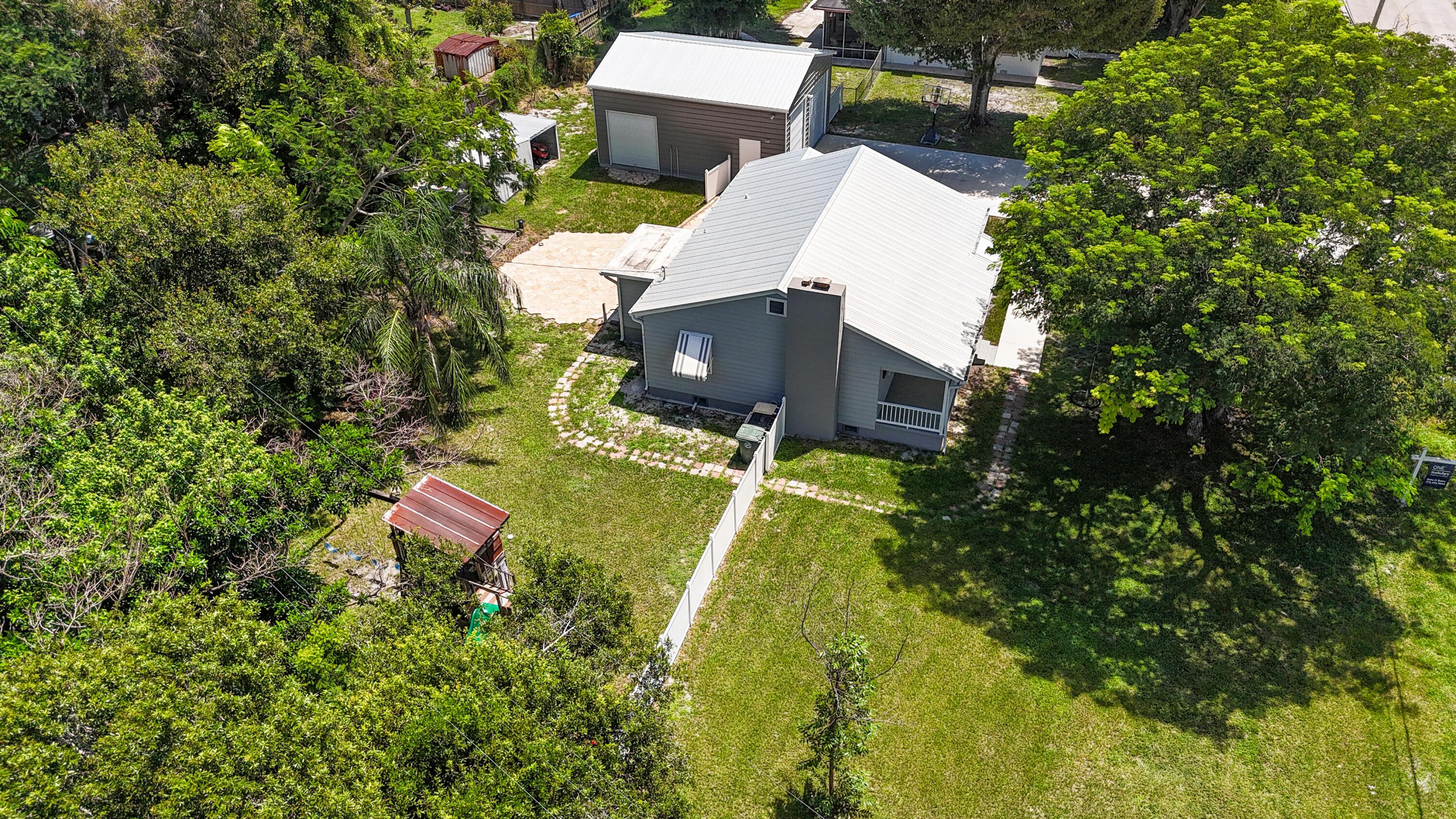 1126 Pine Avenue, Fort Pierce, FL 34982, Fort Pierce - Photo 5