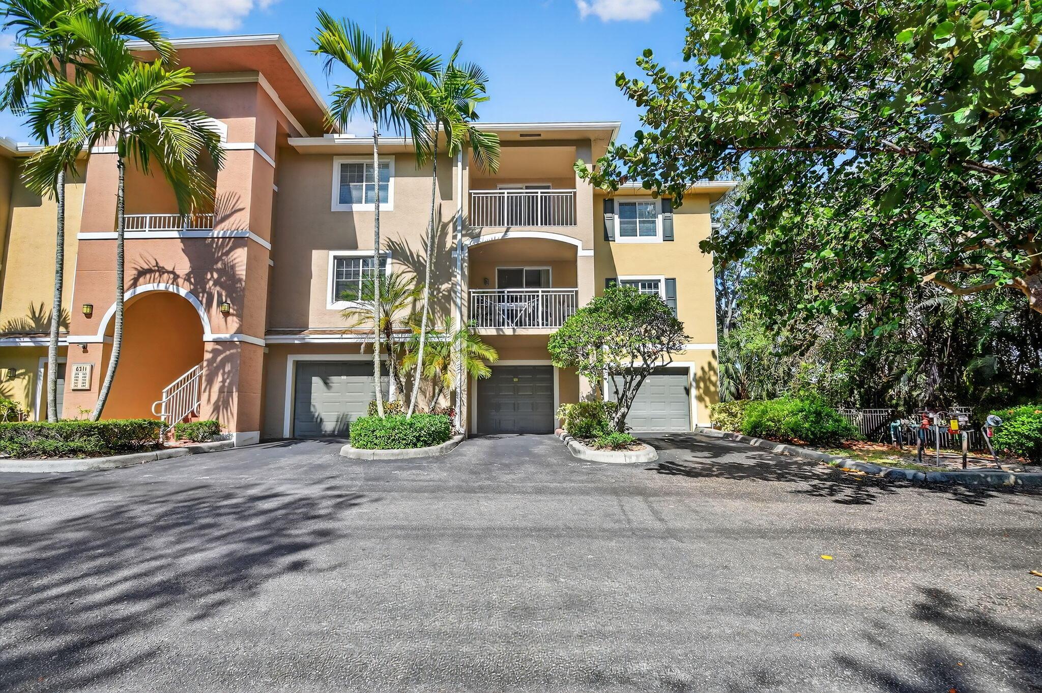 6511 EMERALD DUNES Drive 304, West Palm Beach, FL 33411, West Palm Beach - Photo 5