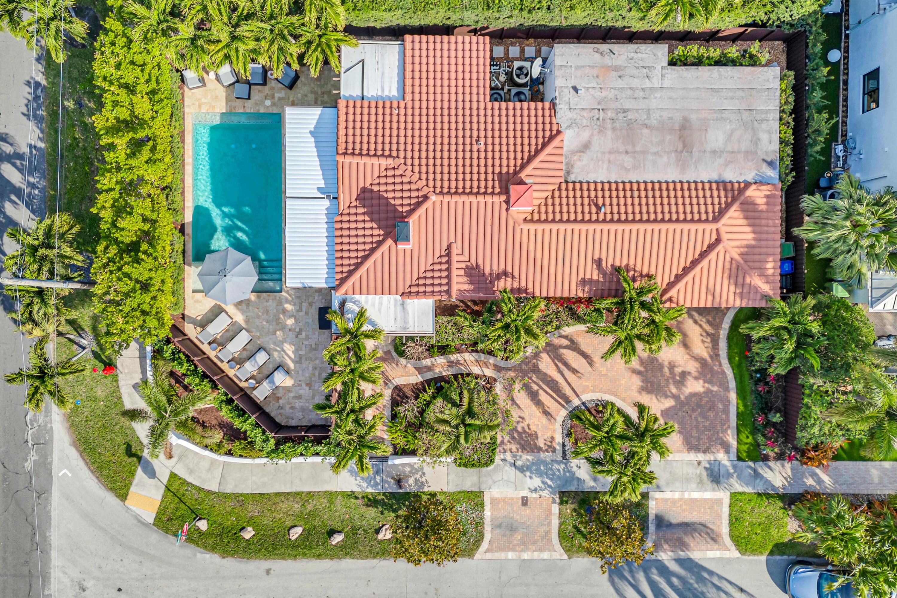 748 NE 17th Way, Fort Lauderdale, FL 33304, Fort Lauderdale - Photo 2
