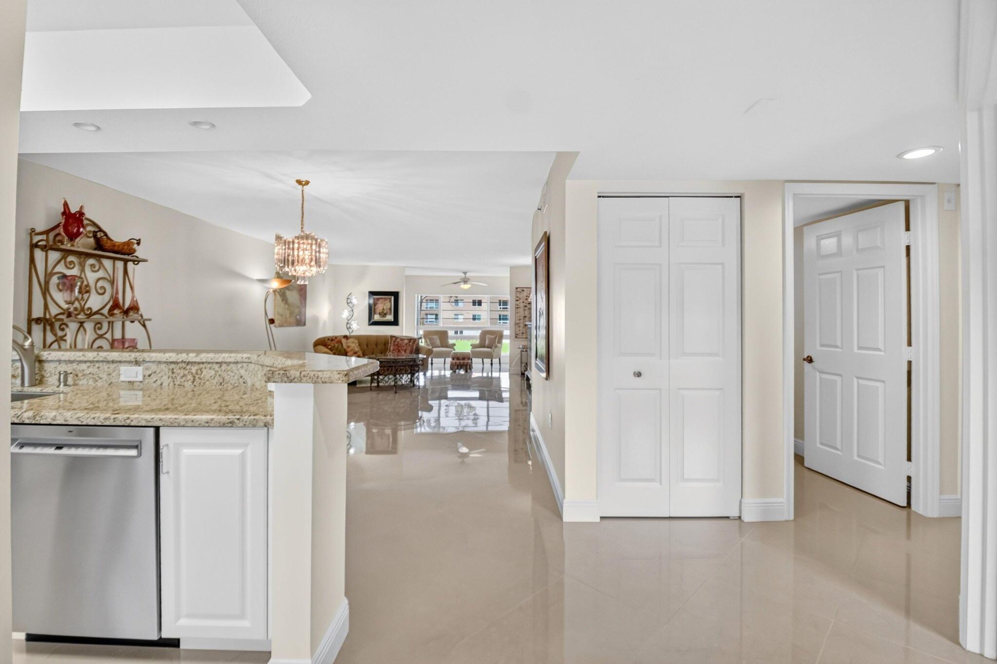 12511 Imperial Isle Drive 205, Boynton Beach, FL 33437, Boynton Beach - Photo 4