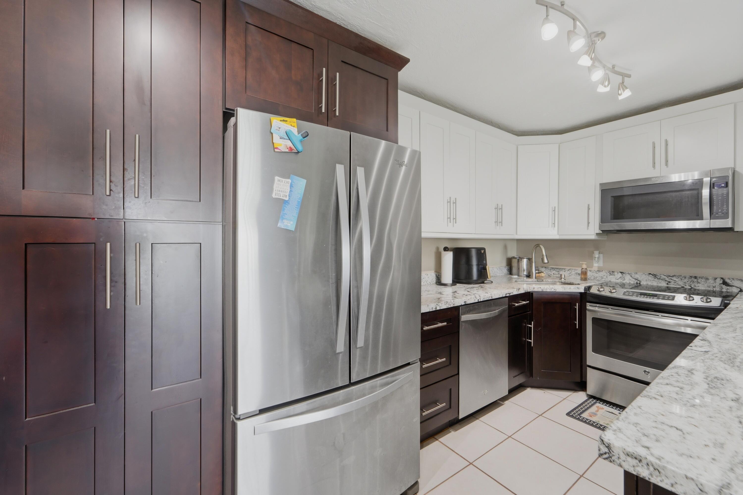 1013 GREEN PINE Boulevard C2, West Palm Beach, FL 33409, West Palm Beach