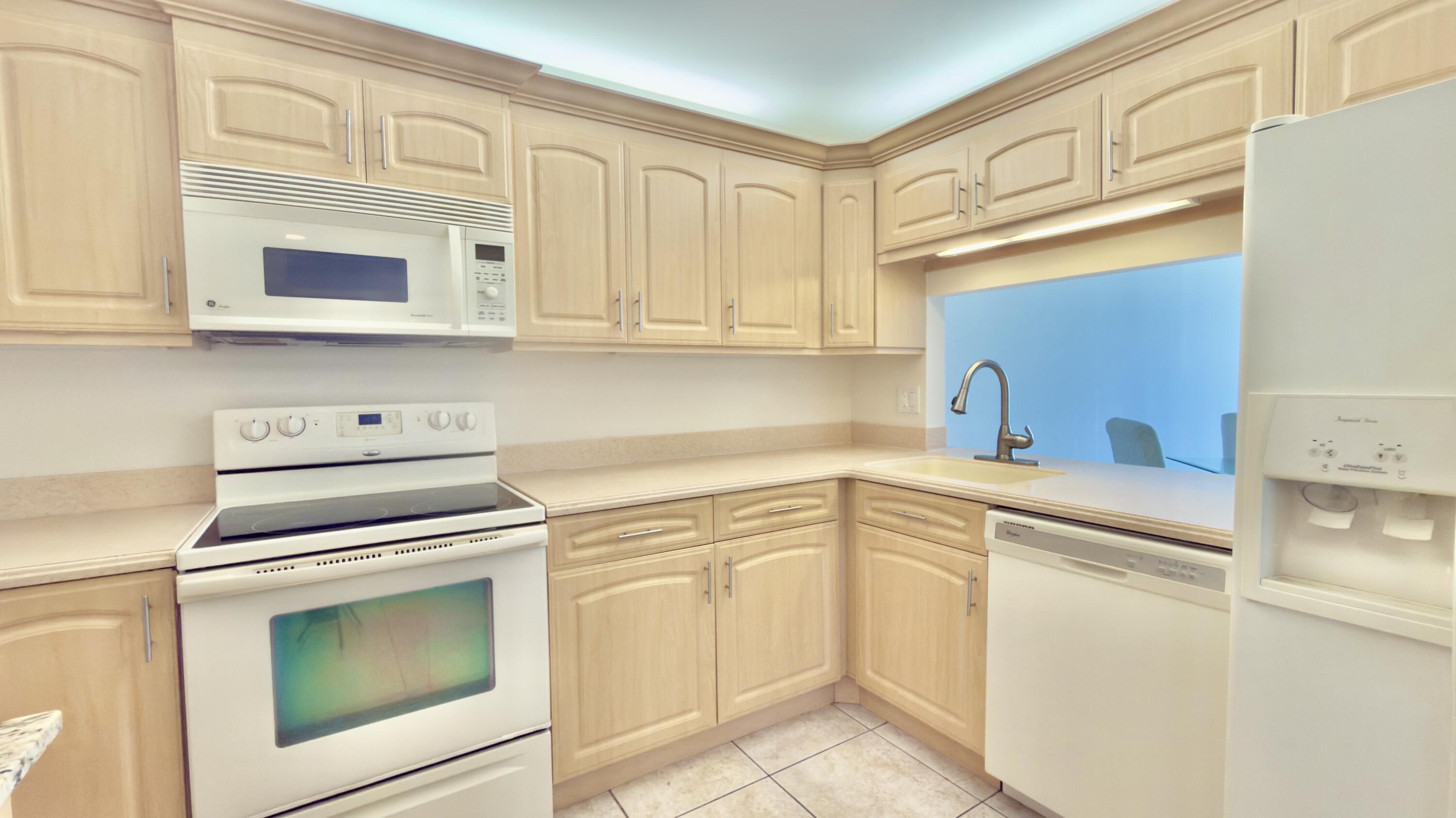 9311 ORANGE GROVE Drive 402, Davie, FL 33324, Davie - Photo 5