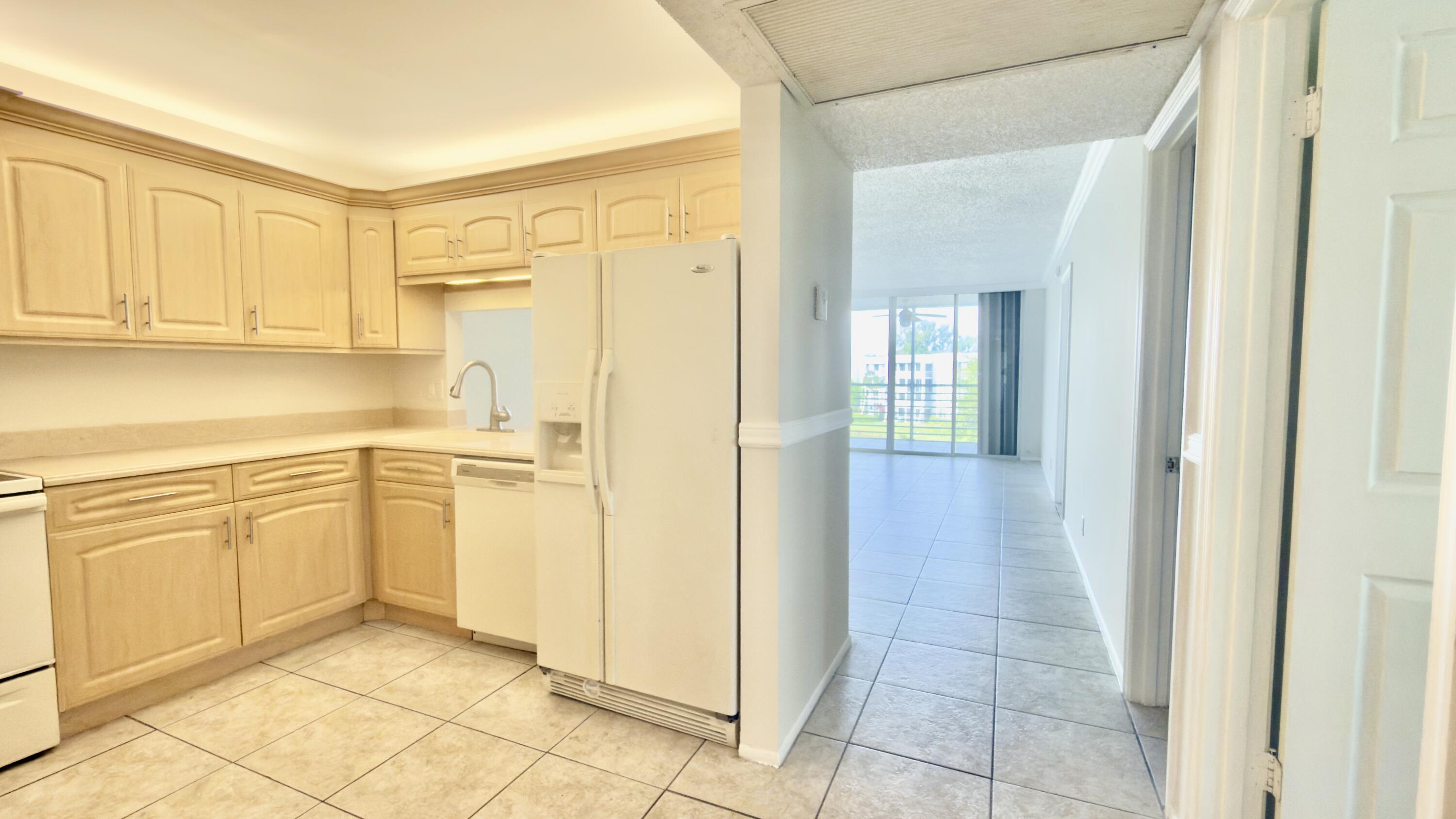 9311 ORANGE GROVE Drive 402, Davie, FL 33324, Davie - Photo 3