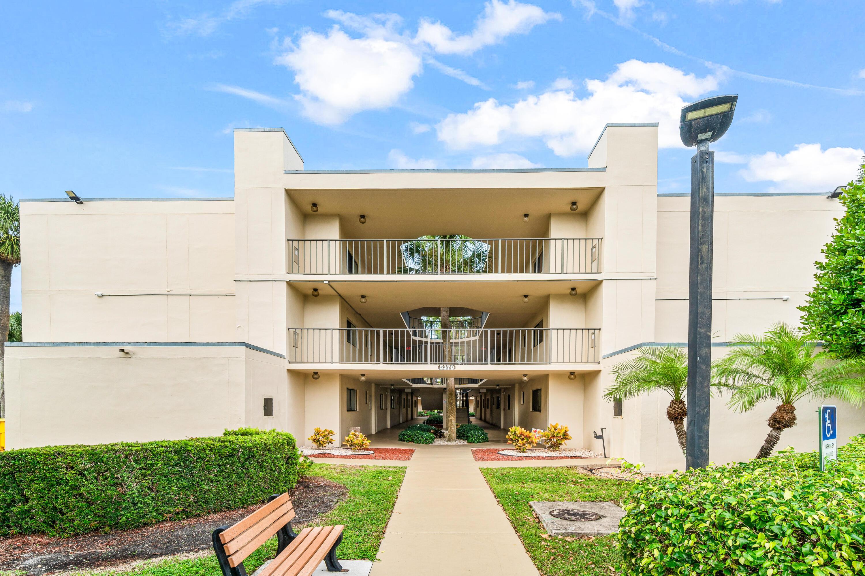 5370 LAS VERDES Circle 209, Delray Beach, FL 33484, Delray Beach - Photo 4