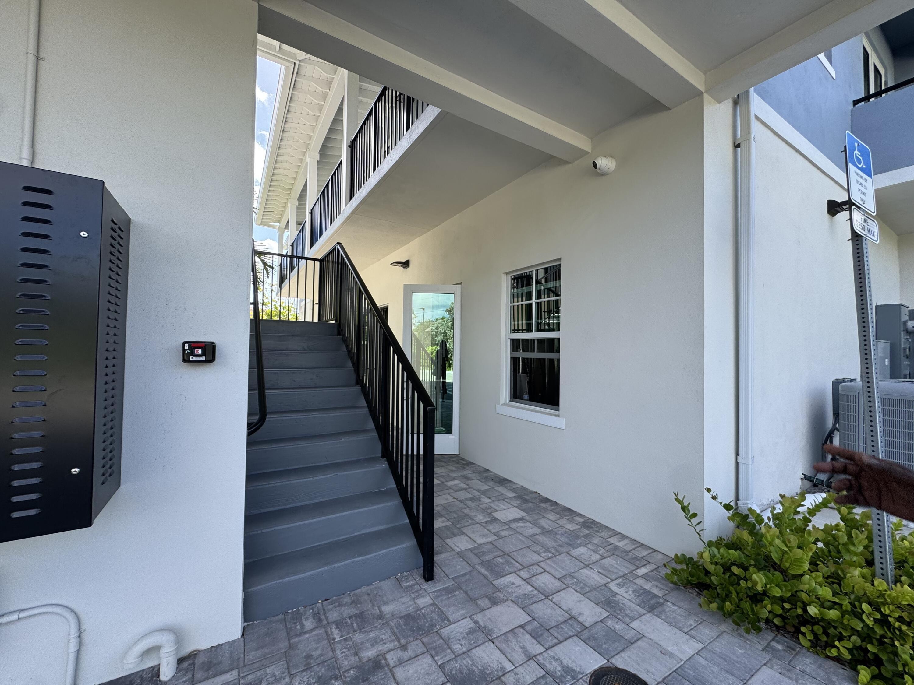 20 NW 6TH Avenue, Delray Beach, FL 33444, Delray Beach - Photo 4