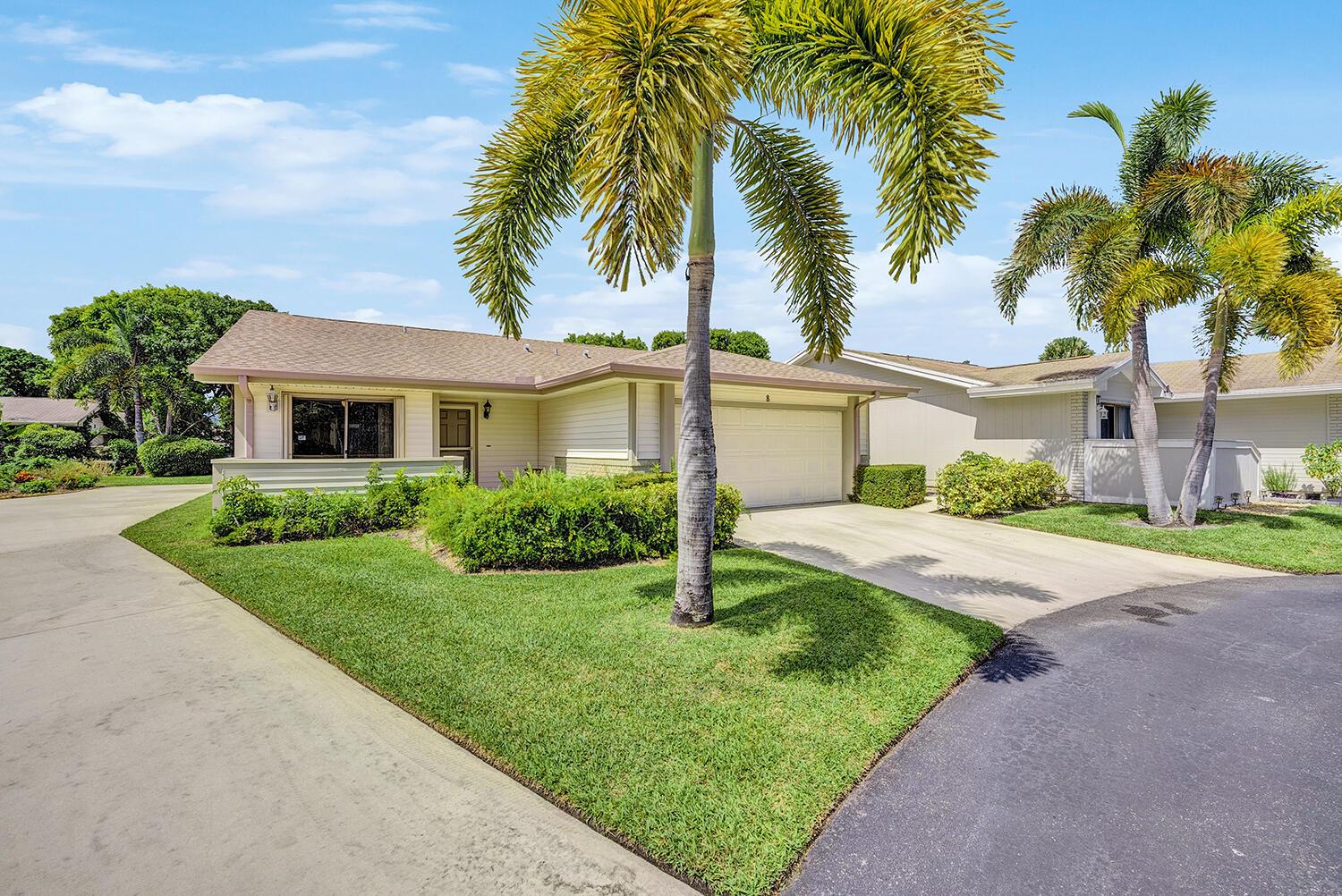 8 Eaton Place, Boynton Beach, FL 33426, Boynton Beach - Photo 2