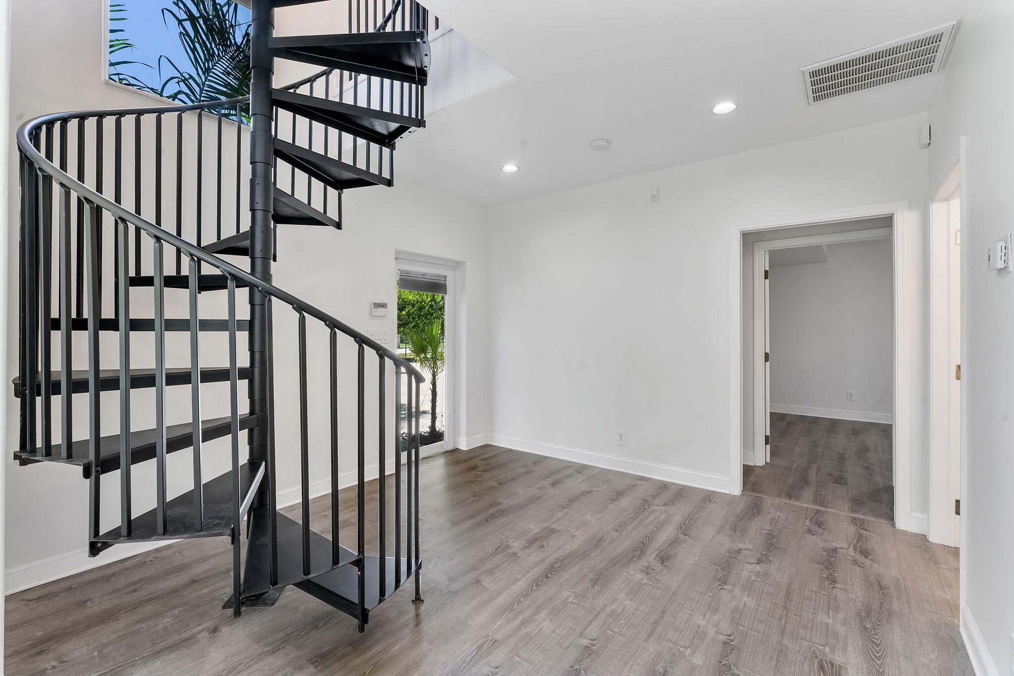 7044 Thompson Road, Boynton Beach, FL 33426, Boynton Beach - Photo 5
