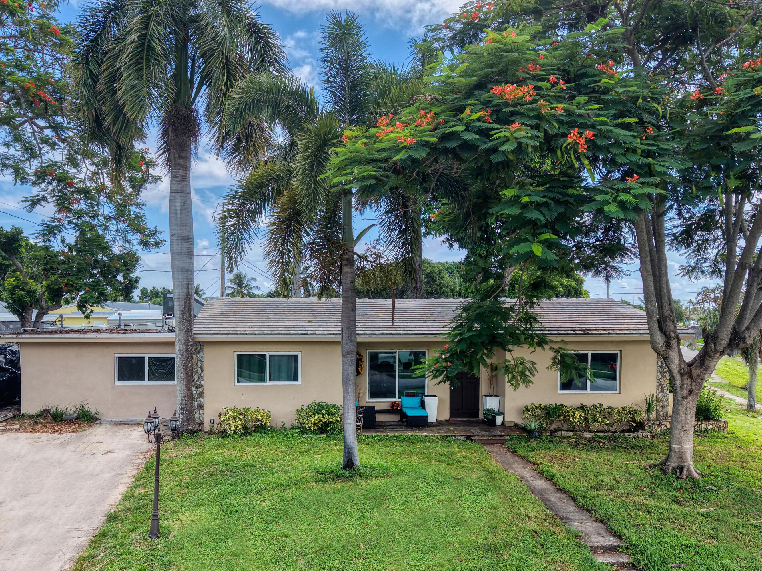 1510 CREST Drive, Lake Worth, FL 33461, Lake Worth - Photo 5