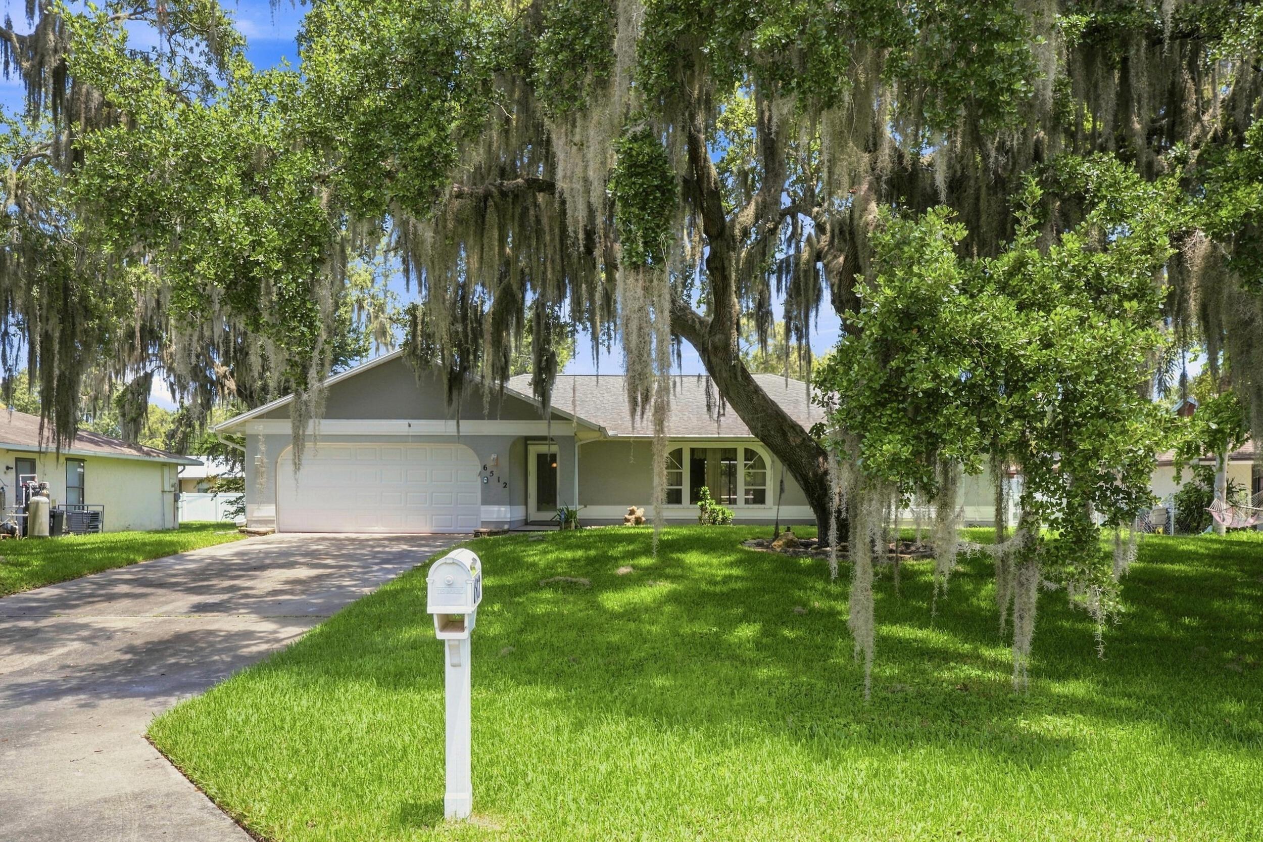 6512 FLORA Way, Fort Pierce, FL 34951, Fort Pierce - Photo 4