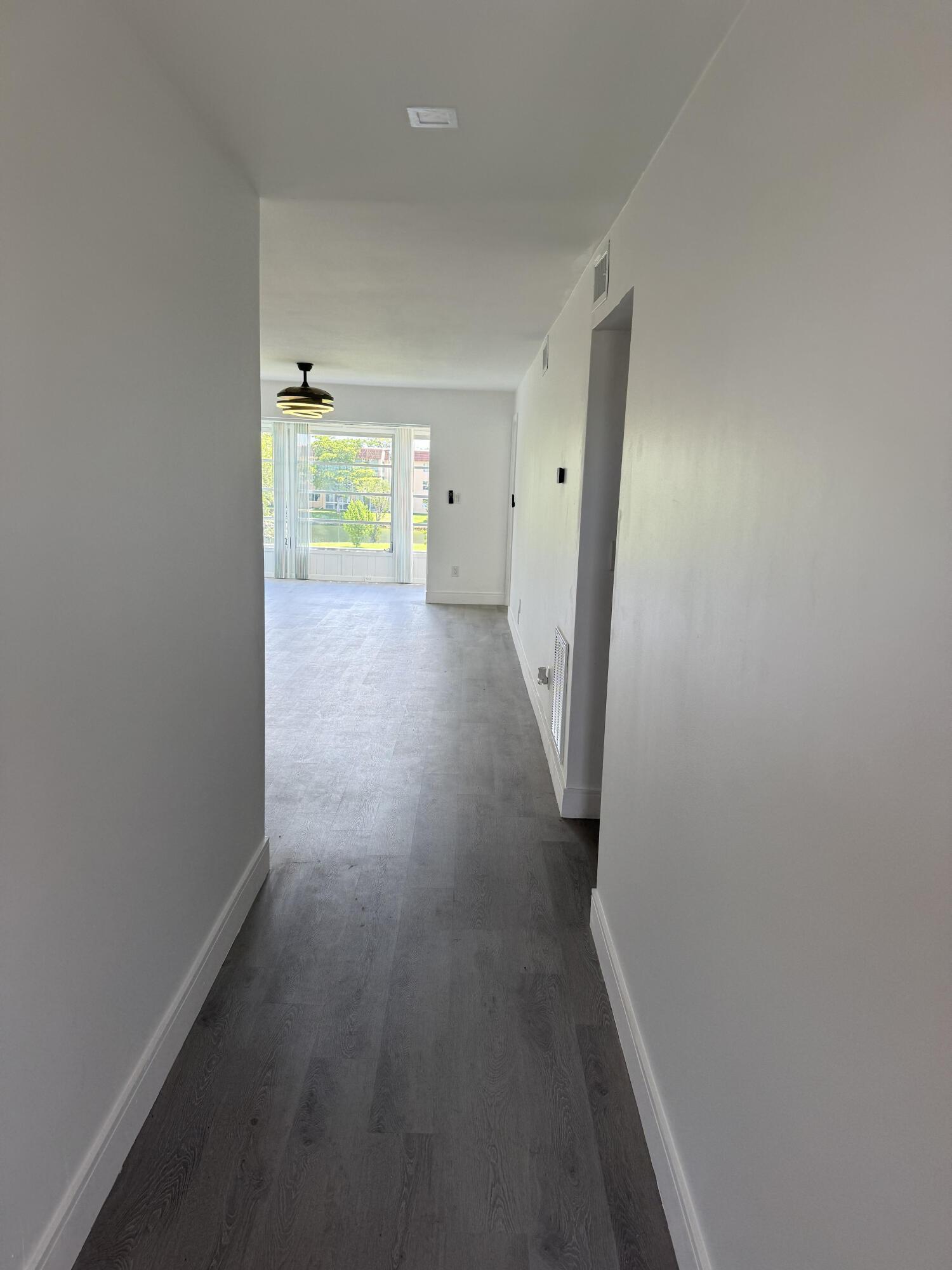 9300 Sunrise Lakes Boulevard 303, Sunrise, FL 33322, Sunrise - Photo 2