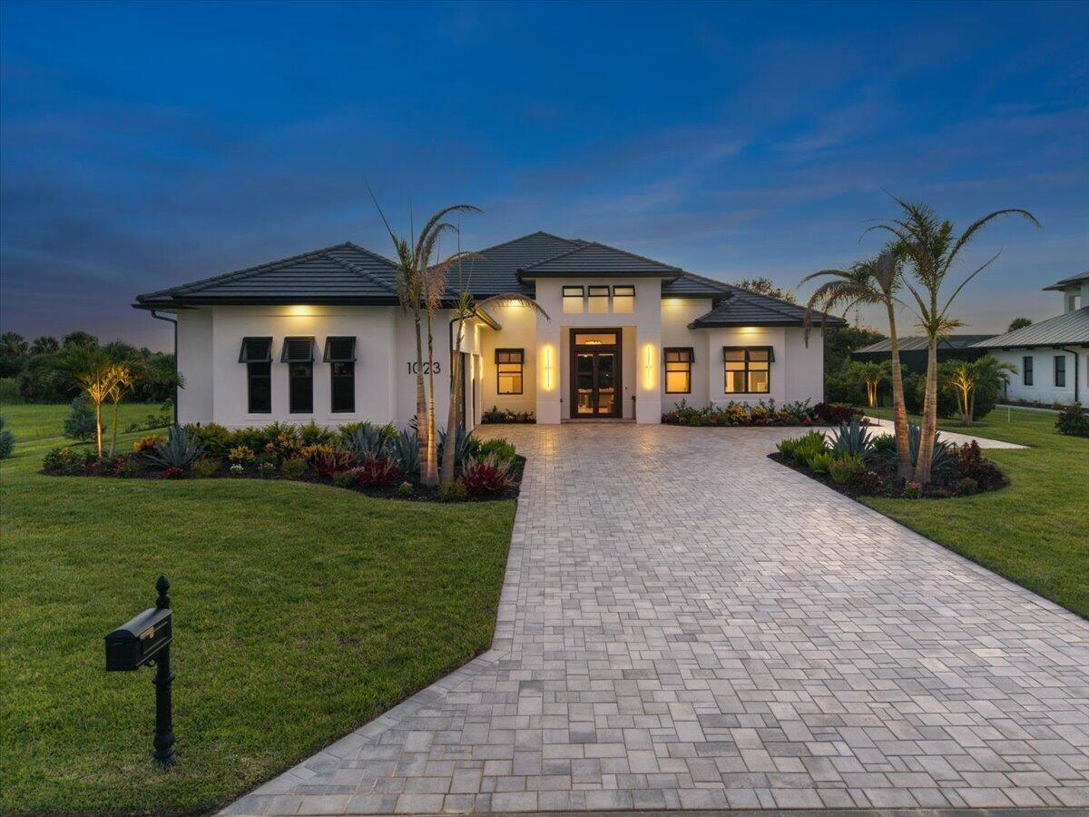 1023 W POLO GROUNDS Drive, Vero Beach, FL 32966, Vero Beach - Photo 2