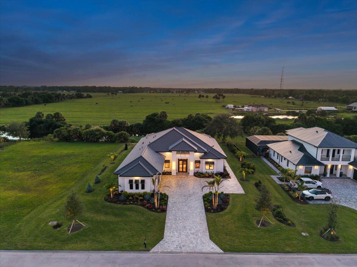 1023 W POLO GROUNDS Drive, Vero Beach, FL 32966, Vero Beach - Photo 3