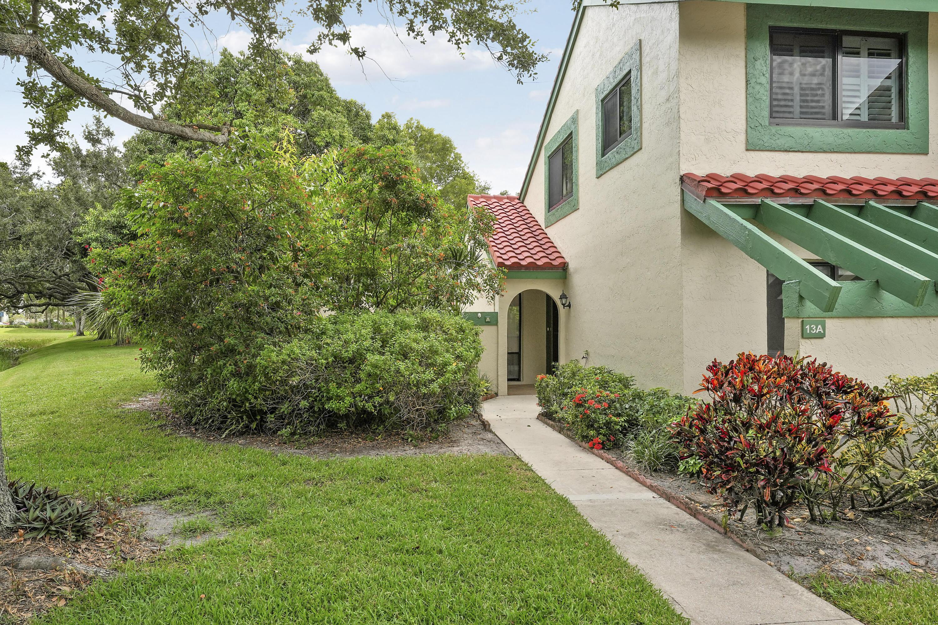 13 Lexington Lane E A, Palm Beach Gardens, FL 33418, Palm Beach Gardens - Photo 3