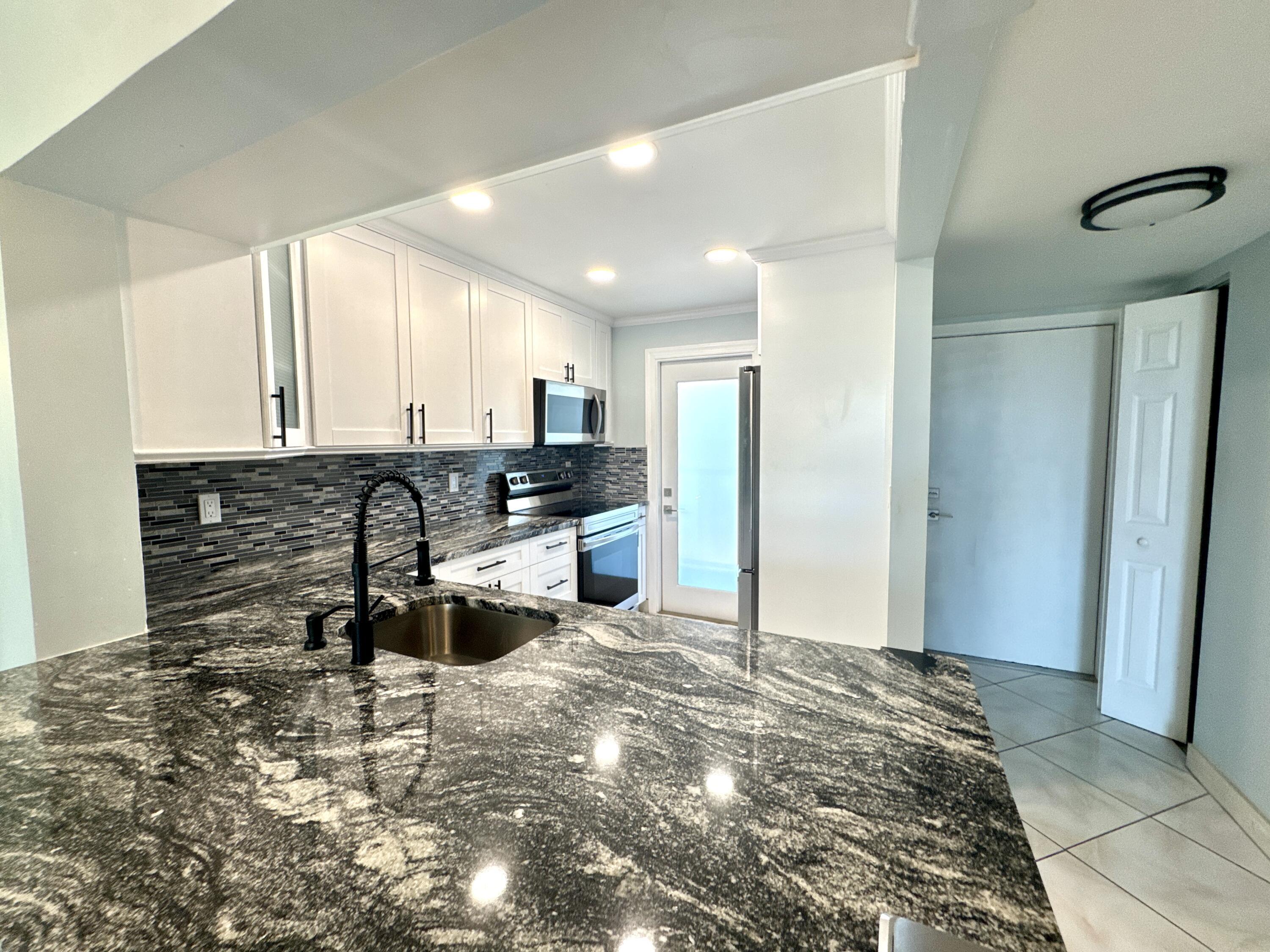 801 N OCEAN Boulevard 202, Pompano Beach, FL 33062, Pompano Beach - Photo 4