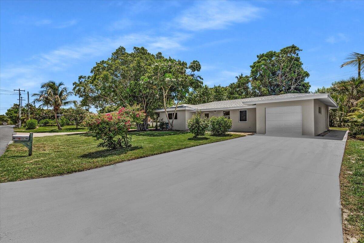 902 GARNETT Street, Lantana, FL 33462, Lantana - Photo 2