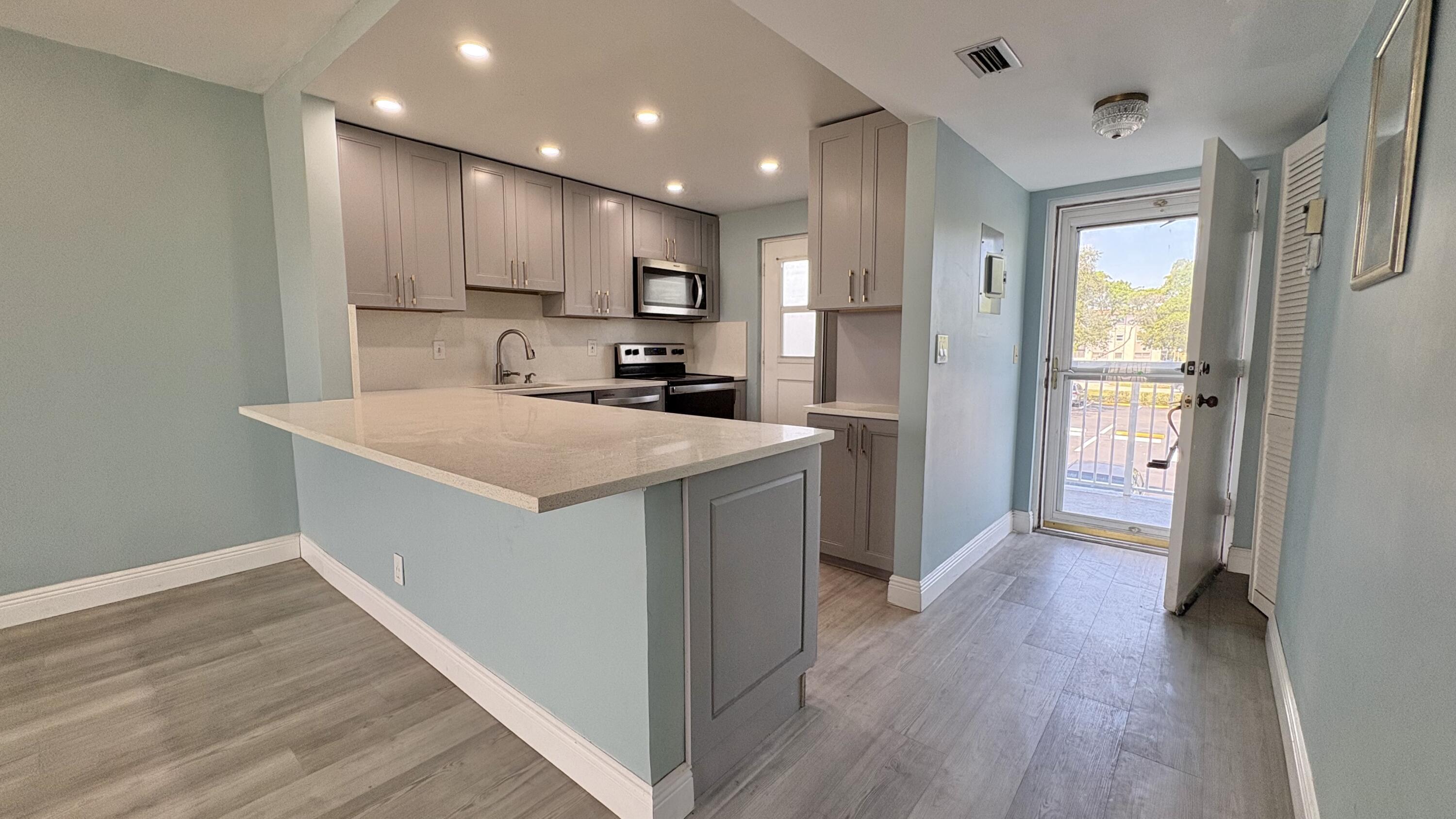 5700 NW 2nd Avenue 202, Boca Raton, FL 33487, Boca Raton - Photo 5