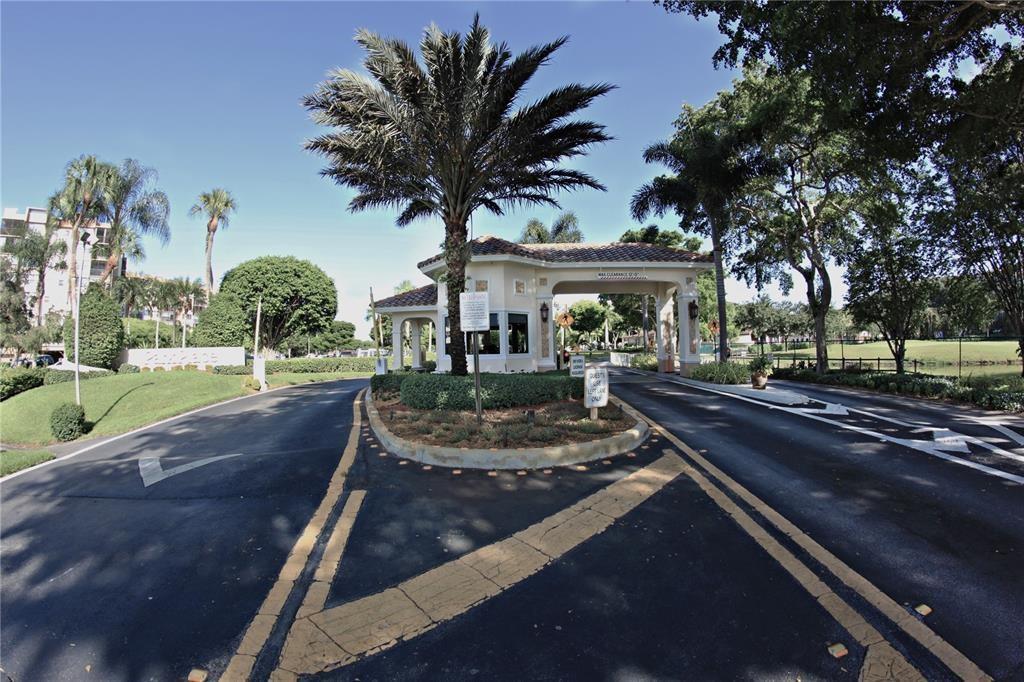 1100 SAINT CHARLES Place 313, Pembroke Pines, FL 33026, Pembroke Pines - Photo 3