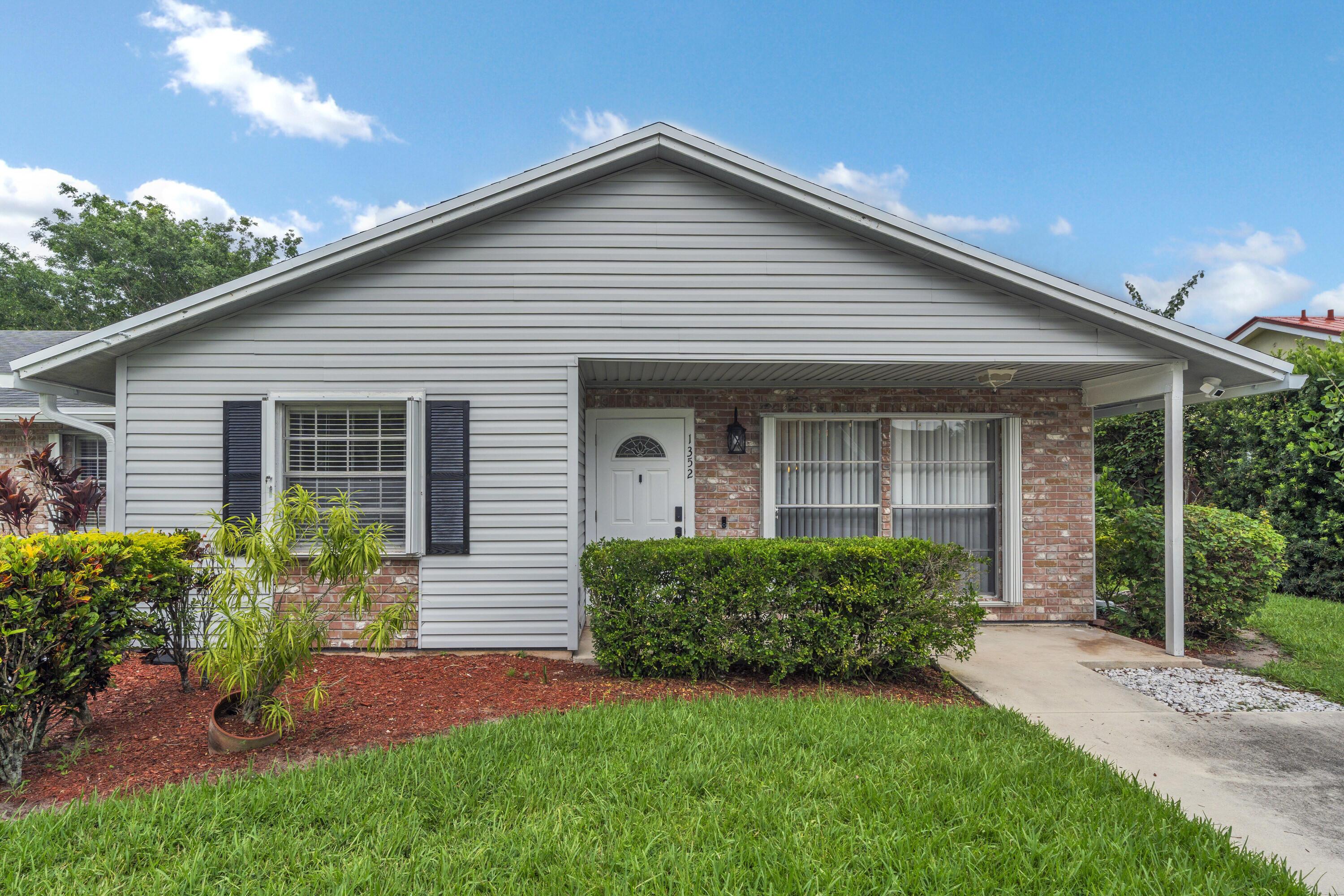1350 Riverside Circle Unit 2, Wellington, FL 33414, Wellington - Photo 2