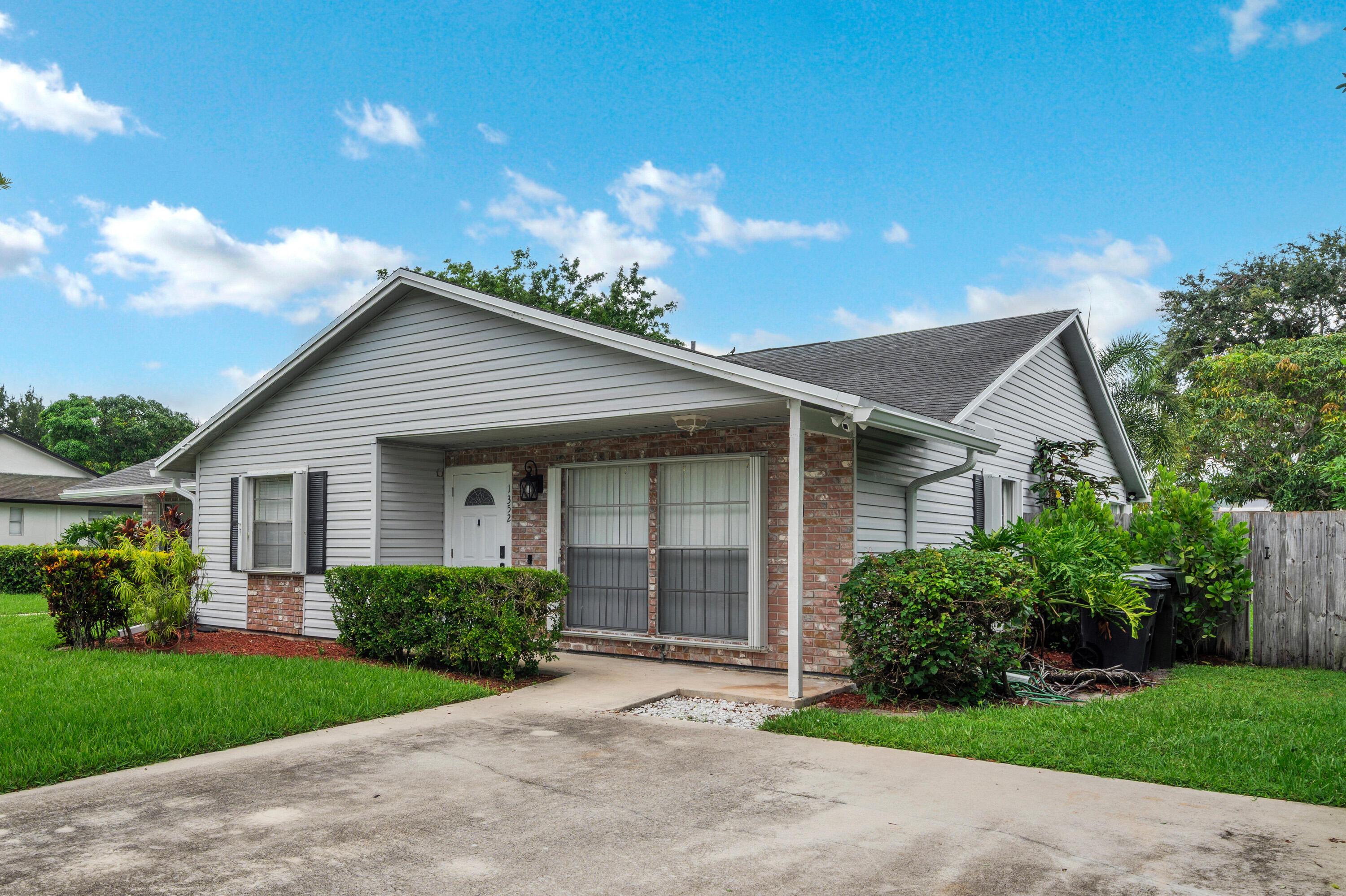 1350 Riverside Circle Unit 2, Wellington, FL 33414, Wellington - Photo 3